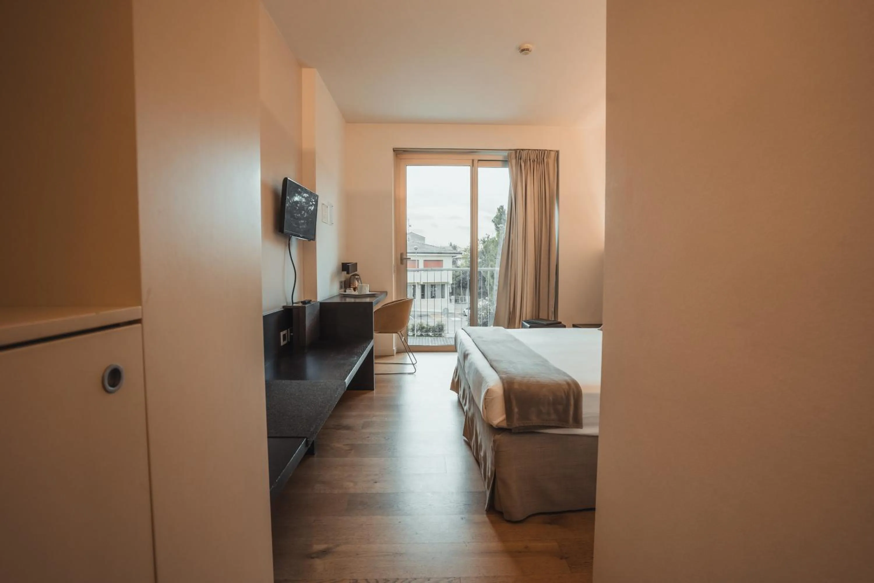 Bedroom, Bed in Mod 05 Bike Hotel