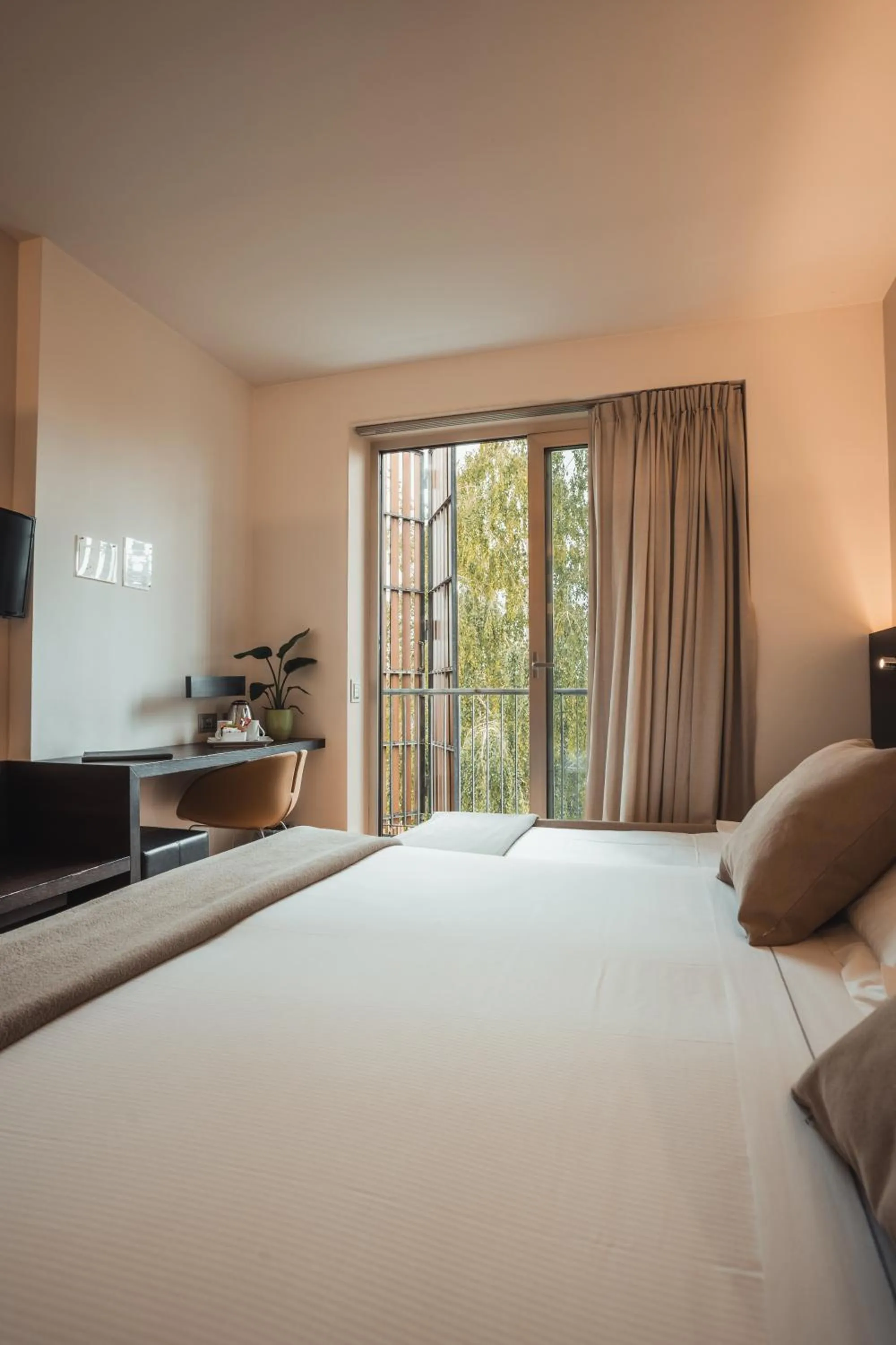 View (from property/room), Bed in Mod 05 Bike Hotel