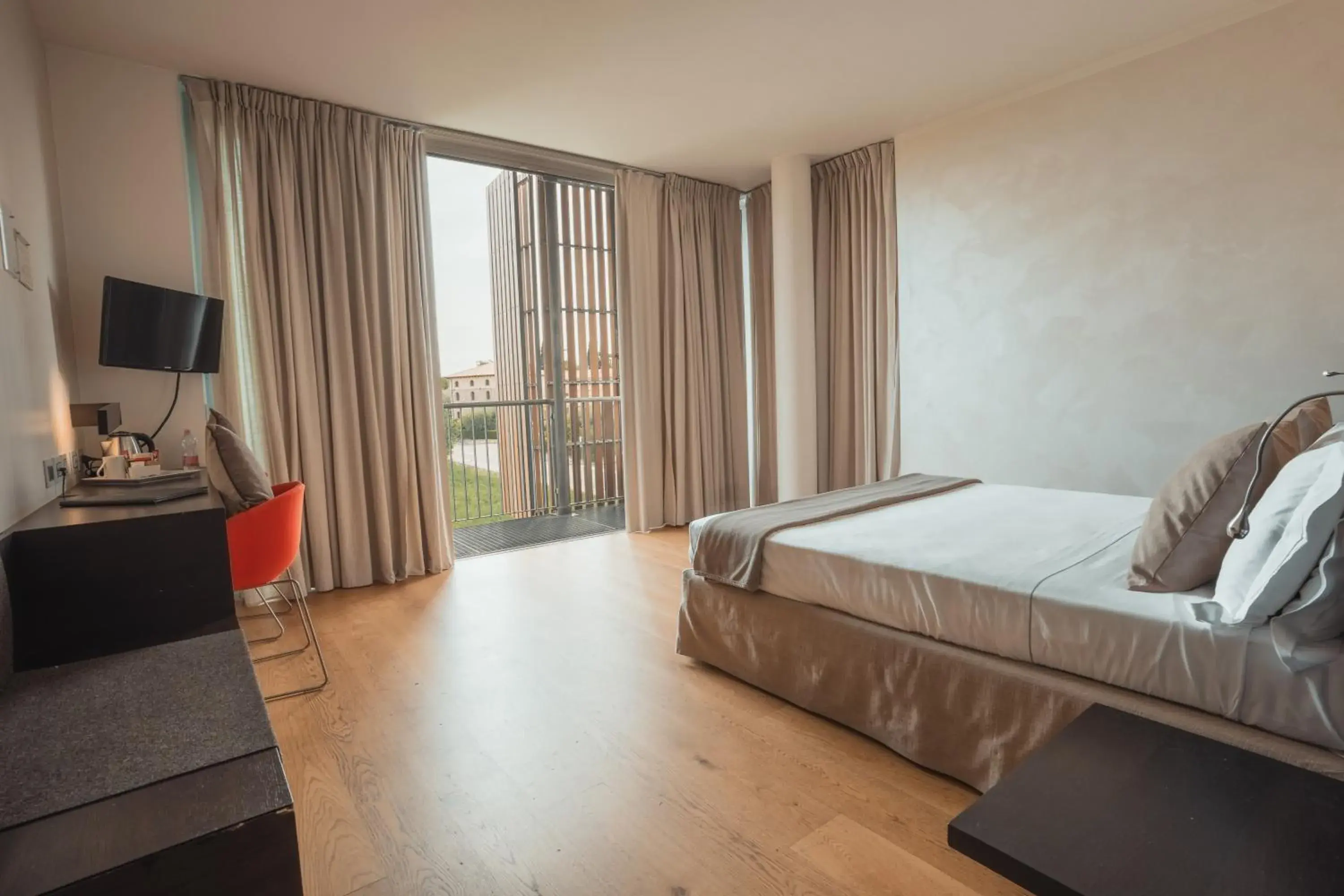 Deluxe Triple Room in Mod 05 Bike Hotel Deluxe Triple Room in Mod 05 Bike Hotel