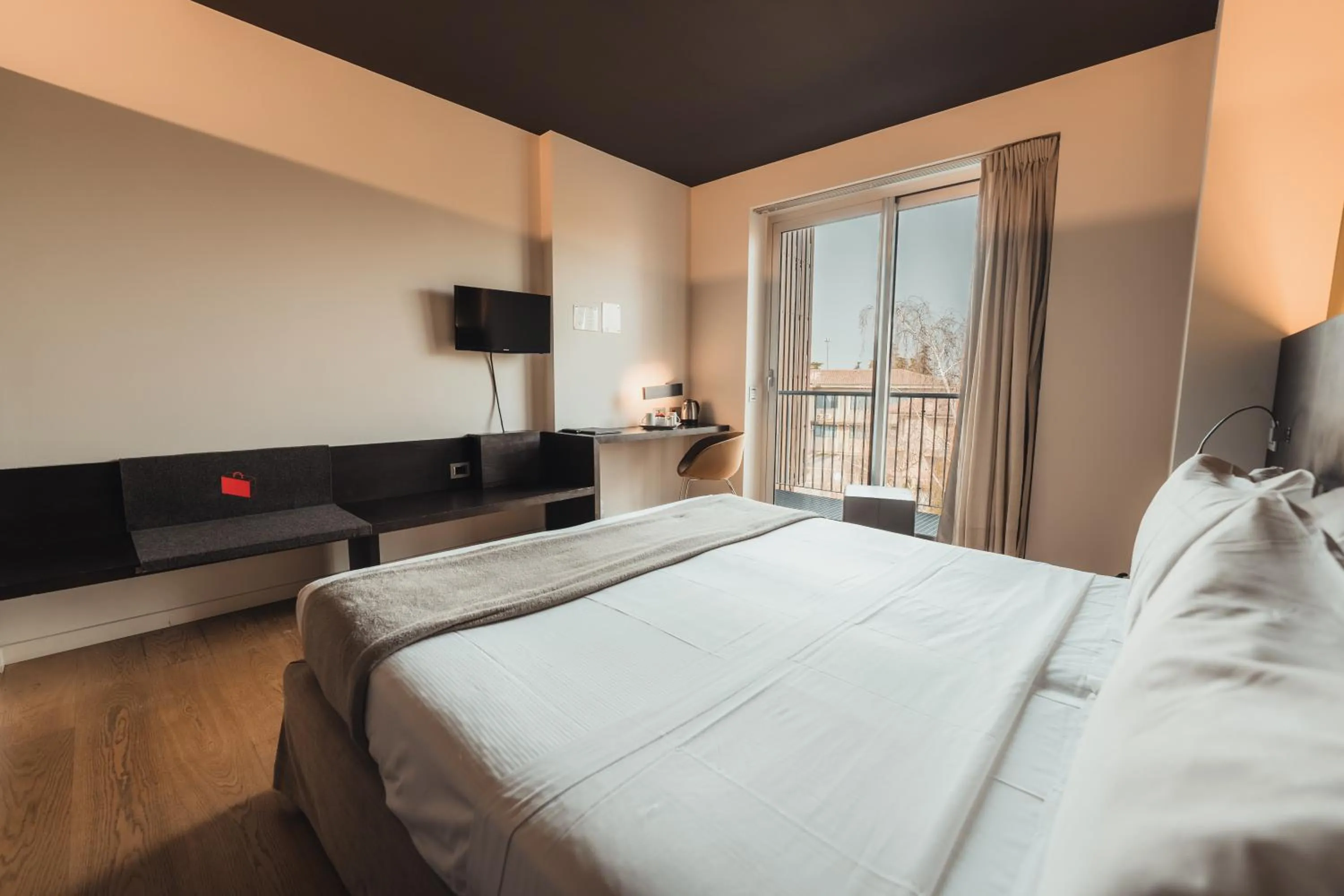 Photo of the whole room, Bed in Mod 05 Bike Hotel