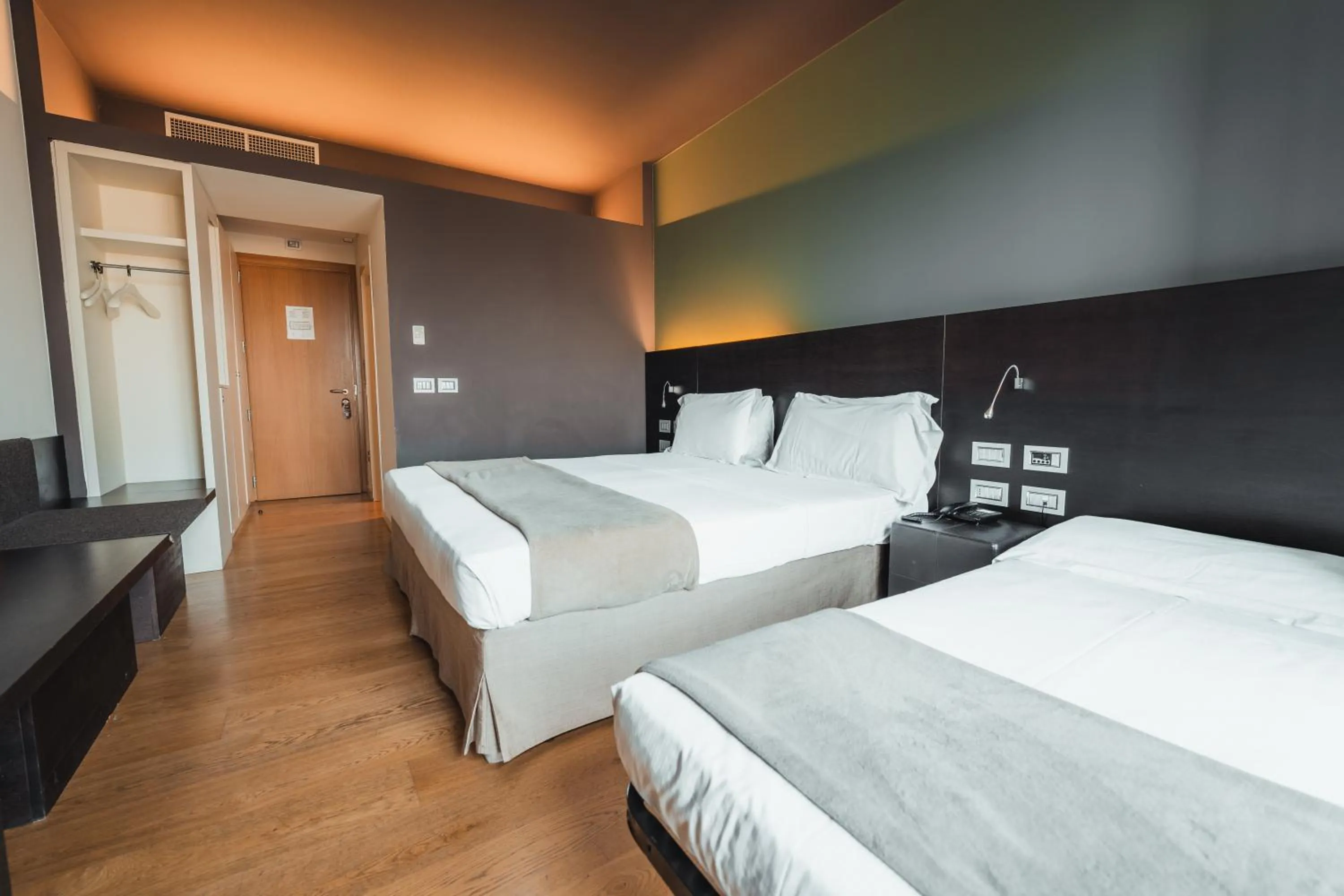 Bedroom, Bed in Mod 05 Bike Hotel