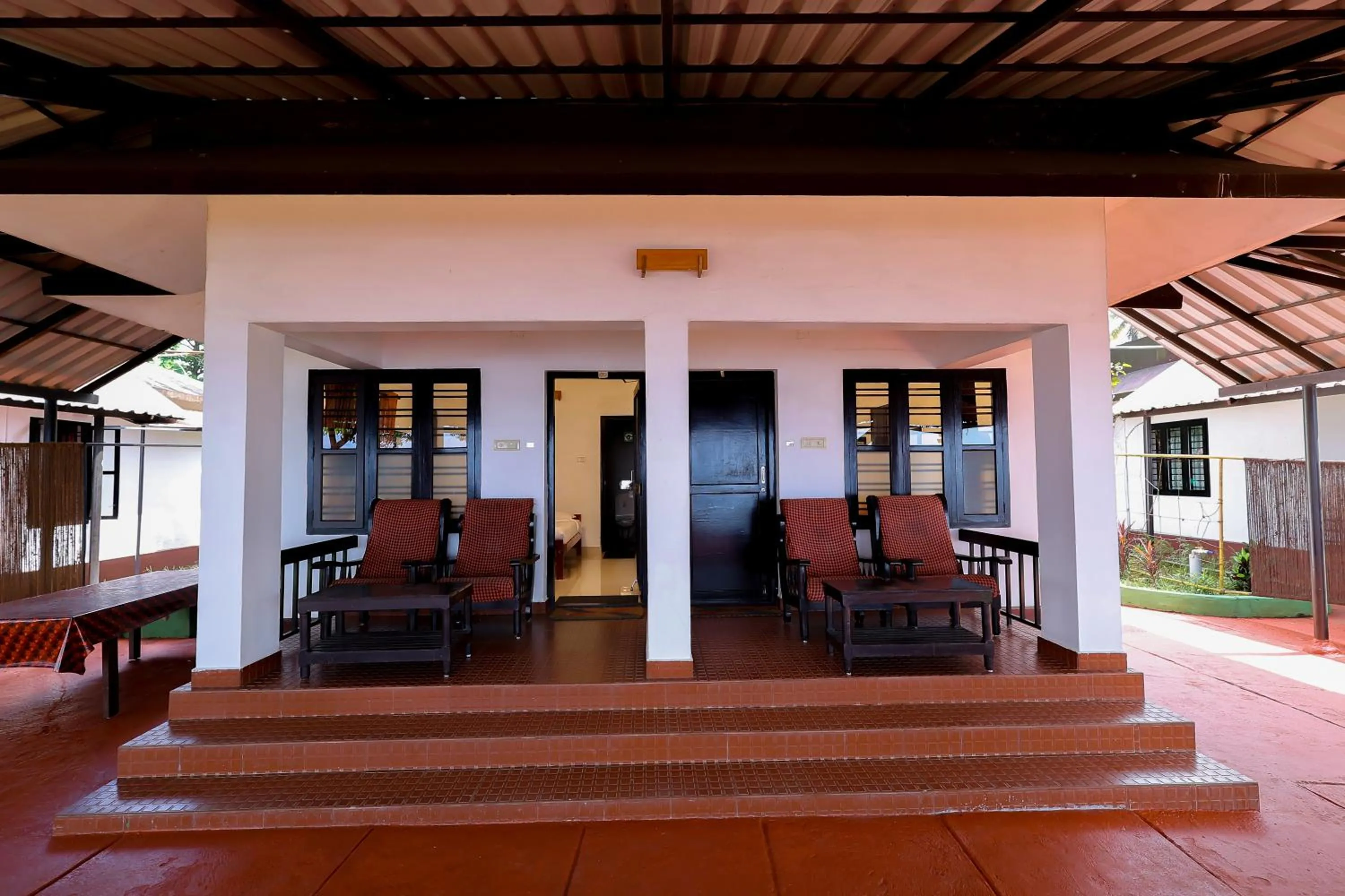 Patio in ILLIKKALAM Lakeside Cottages Kumarakom Kerala