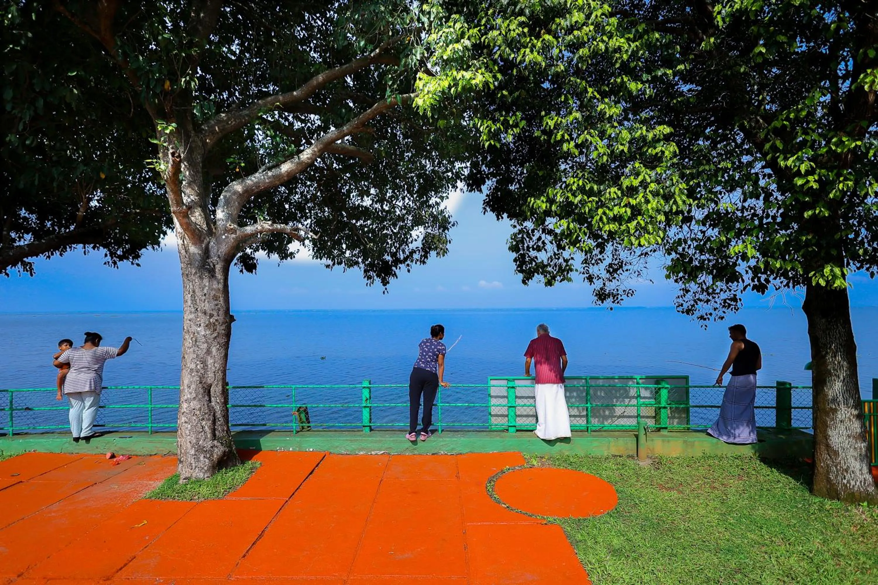 Fishing in ILLIKKALAM Lakeside Cottages Kumarakom Kerala