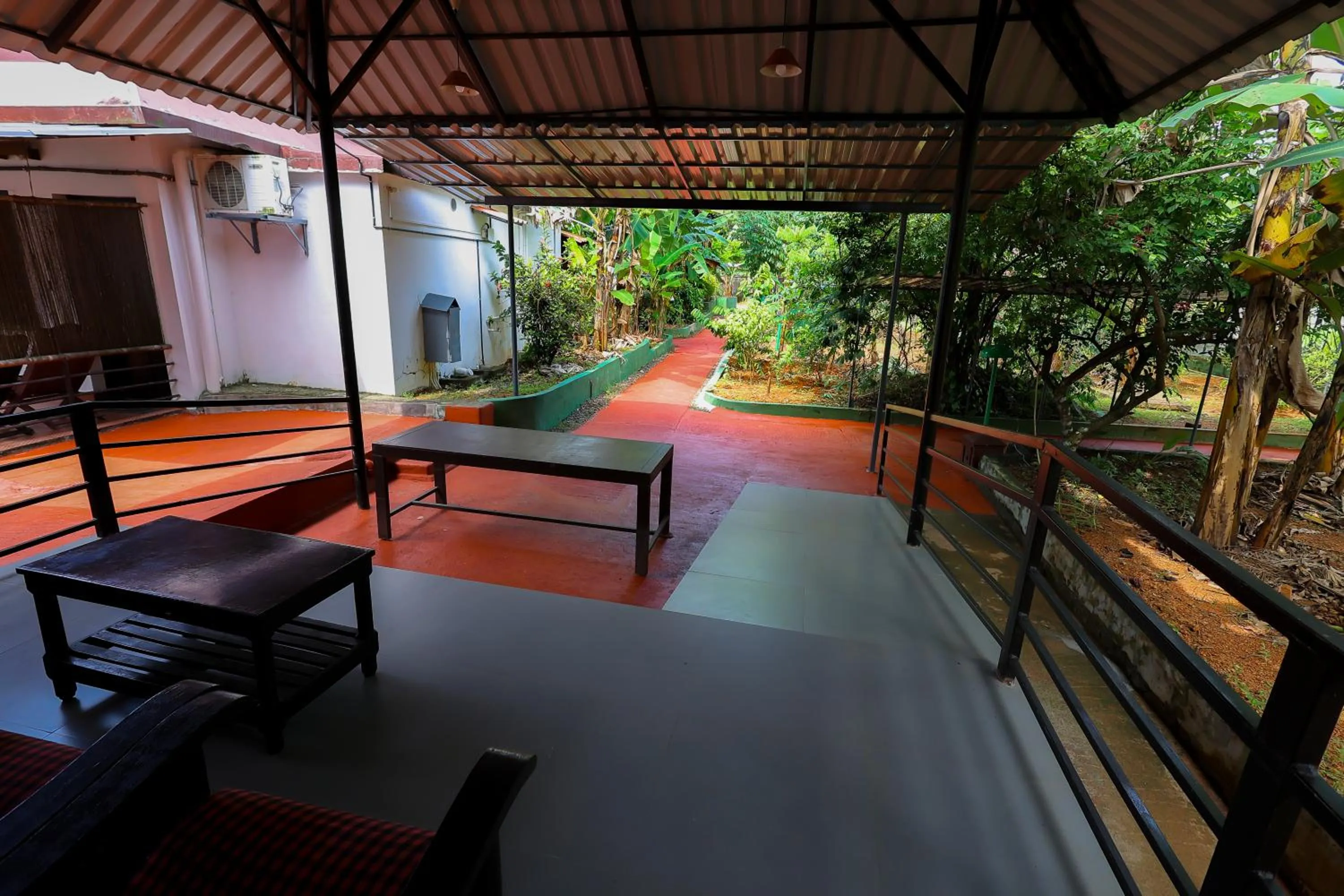 Patio in ILLIKKALAM Lakeside Cottages Kumarakom Kerala