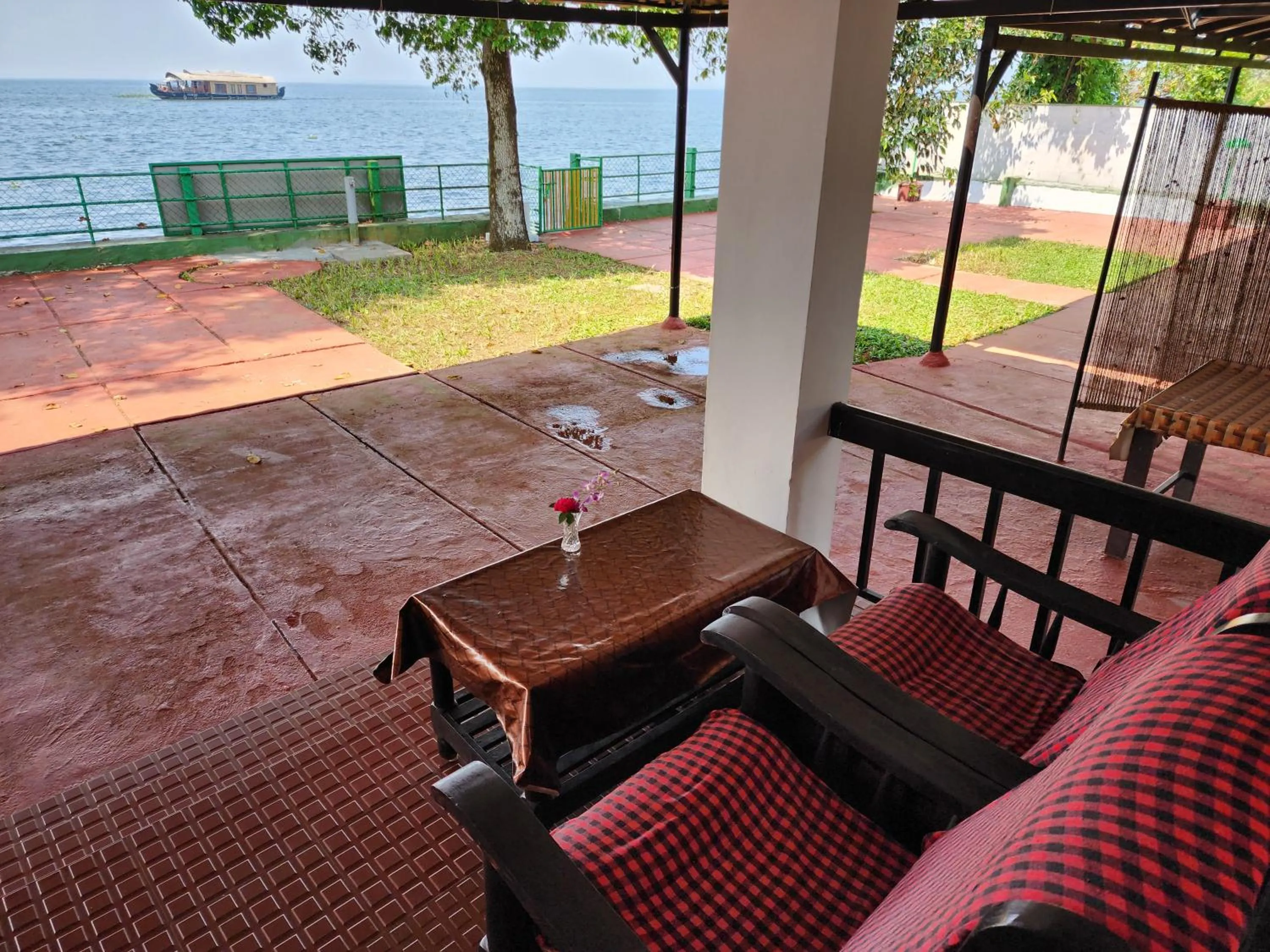 Patio in ILLIKKALAM Lakeside Cottages Kumarakom Kerala