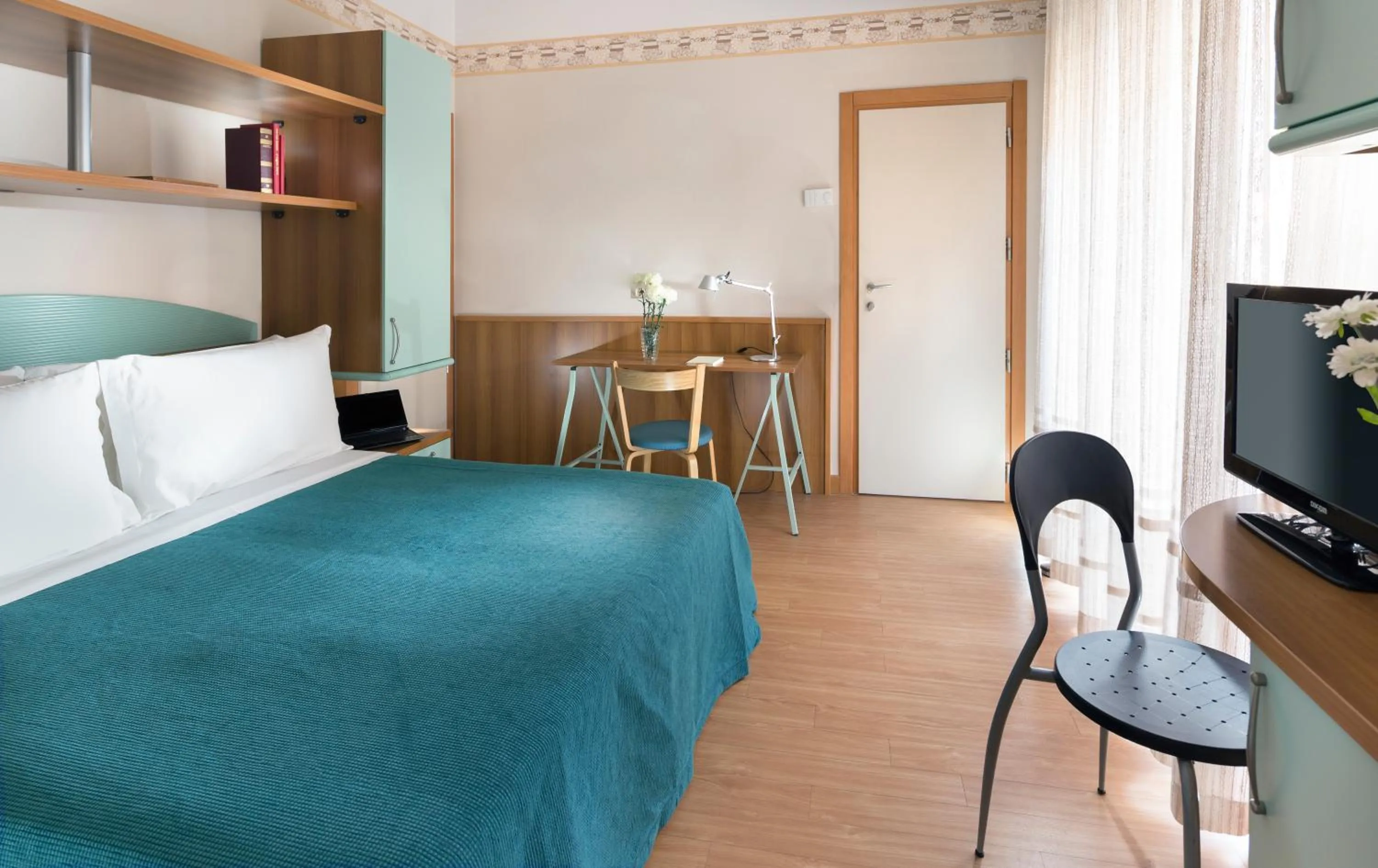 Bedroom, Bed in Hotel Sampaoli