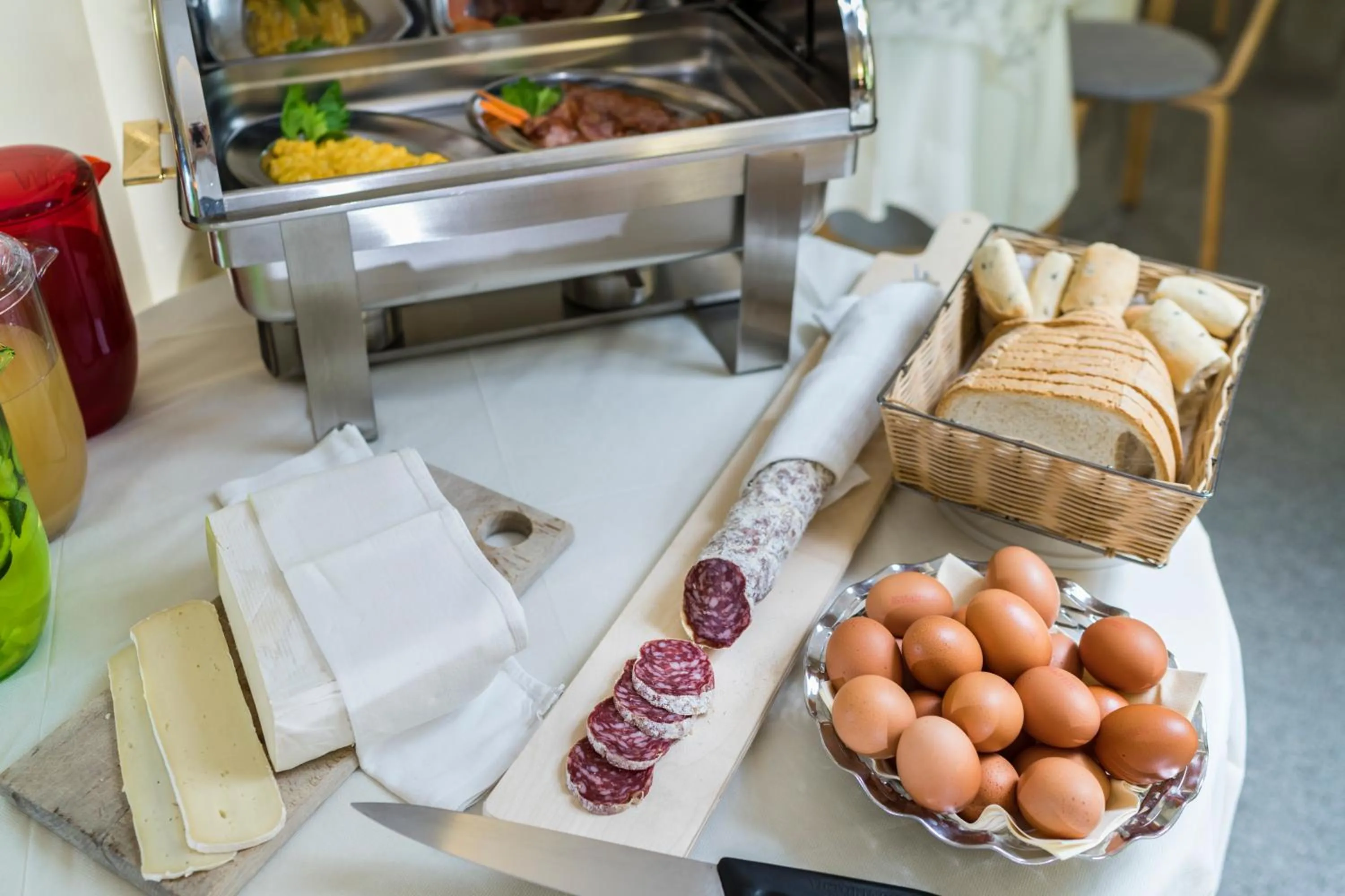 Food and drinks in Hotel Sampaoli