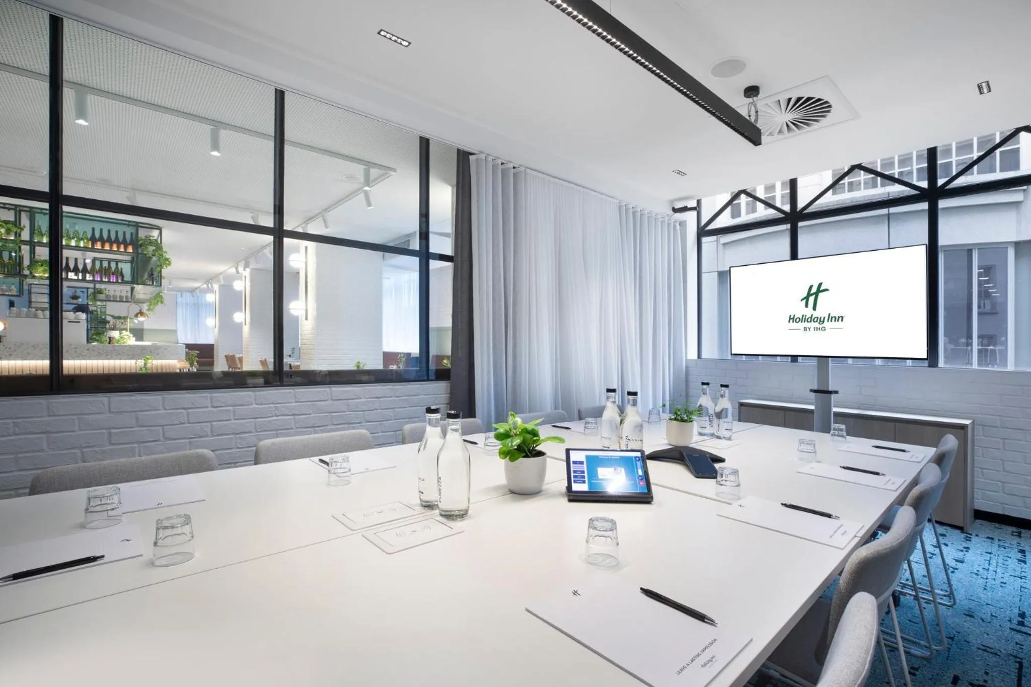 Meeting/conference room in Holiday Inn Melbourne Bourke Street Mall by IHG