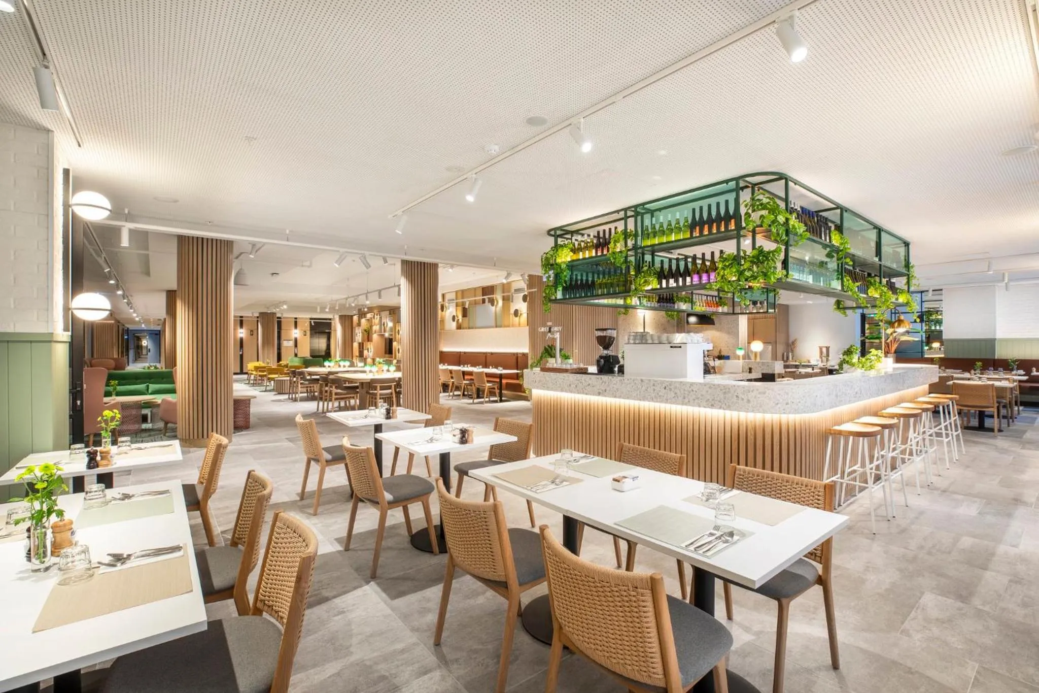 Lounge or bar in Holiday Inn Melbourne Bourke Street Mall by IHG