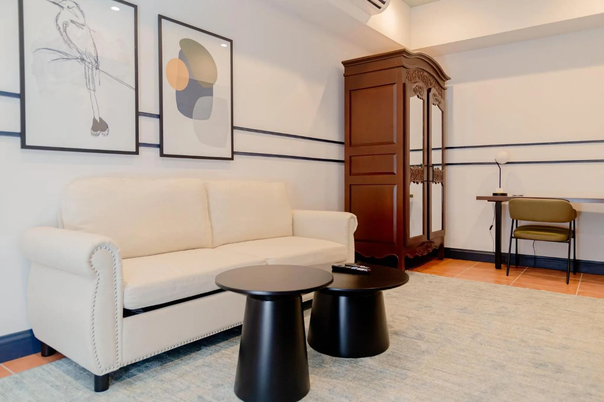 Photo of the whole room in voco Lake Nicaragua - Granada by IHG