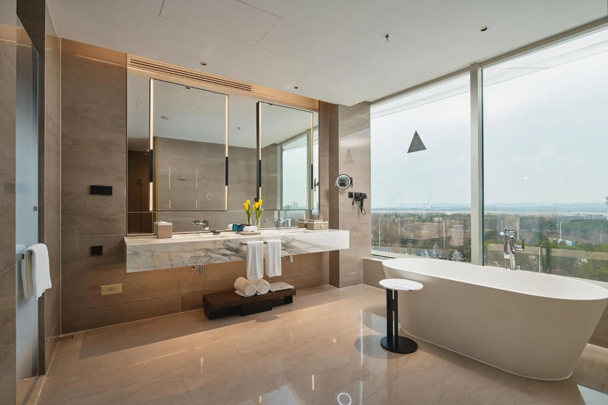 Bathroom in Crowne Plaza Wuhan Tianhe Airport by IHG