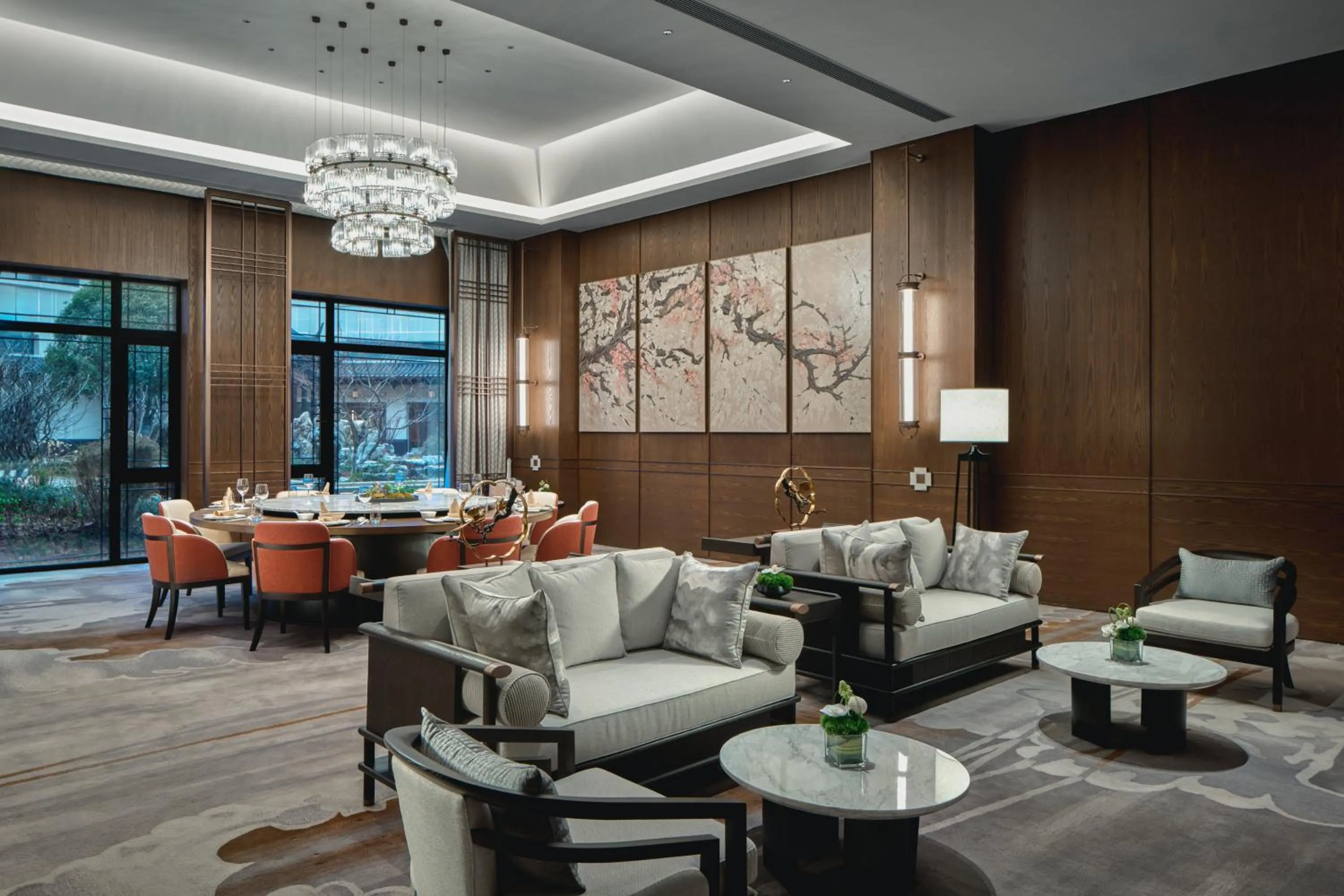 Restaurant/places to eat in Crowne Plaza Wuhan Tianhe Airport by IHG