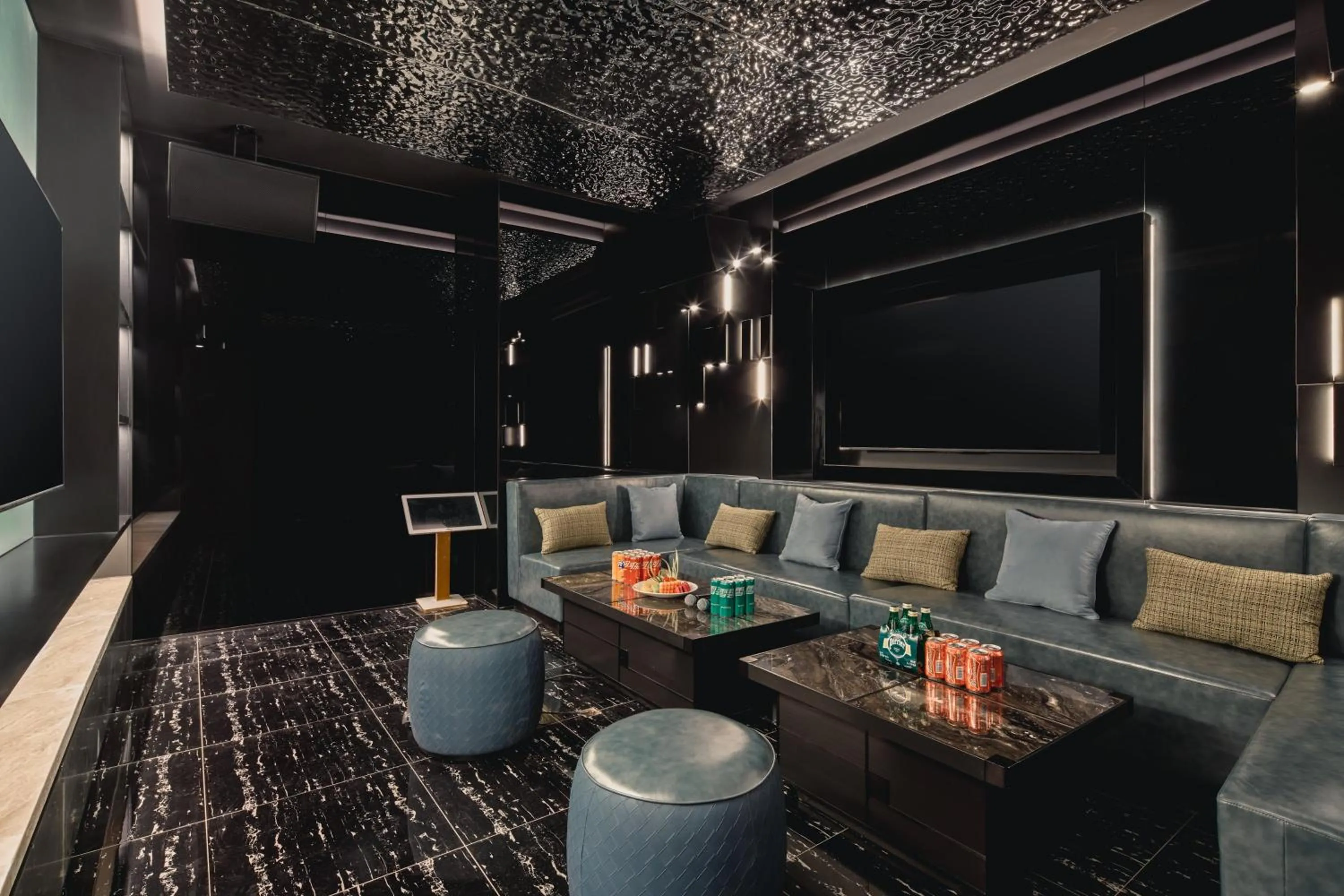 Fitness centre/facilities in Crowne Plaza Wuhan Tianhe Airport by IHG