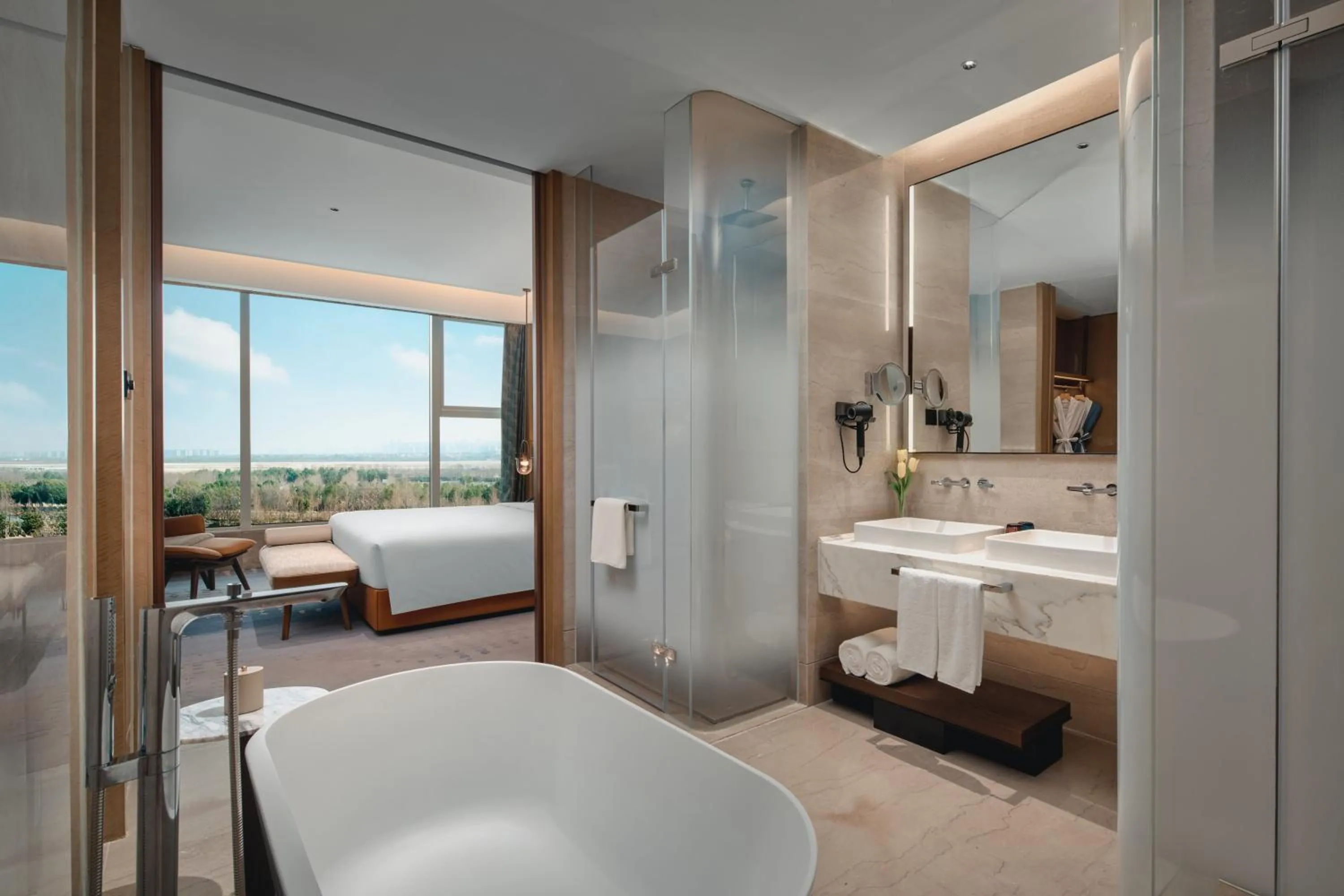 Photo of the whole room in Crowne Plaza Wuhan Tianhe Airport by IHG