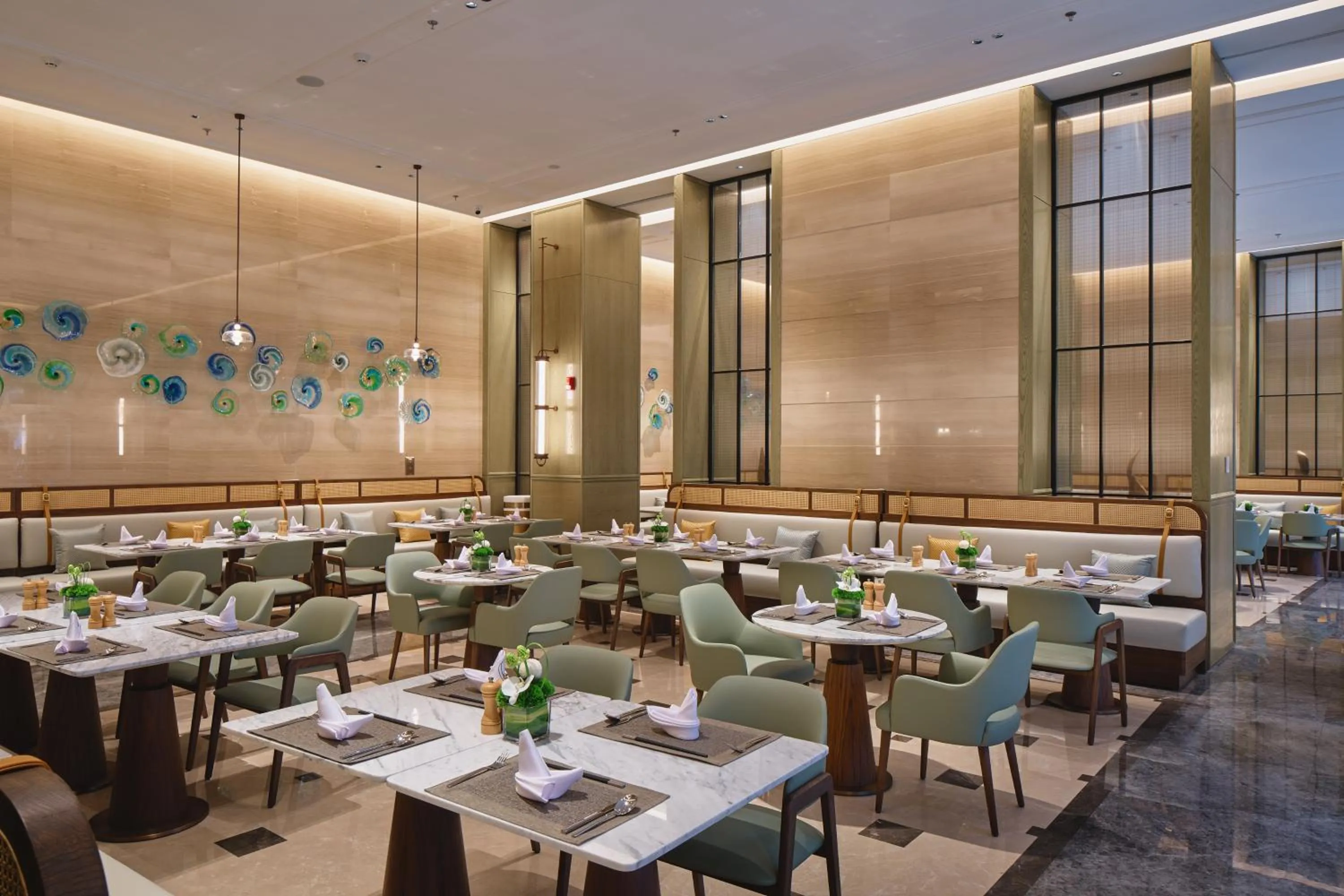 Restaurant/places to eat in Holiday Inn Wuhan Tianhe Airport by IHG