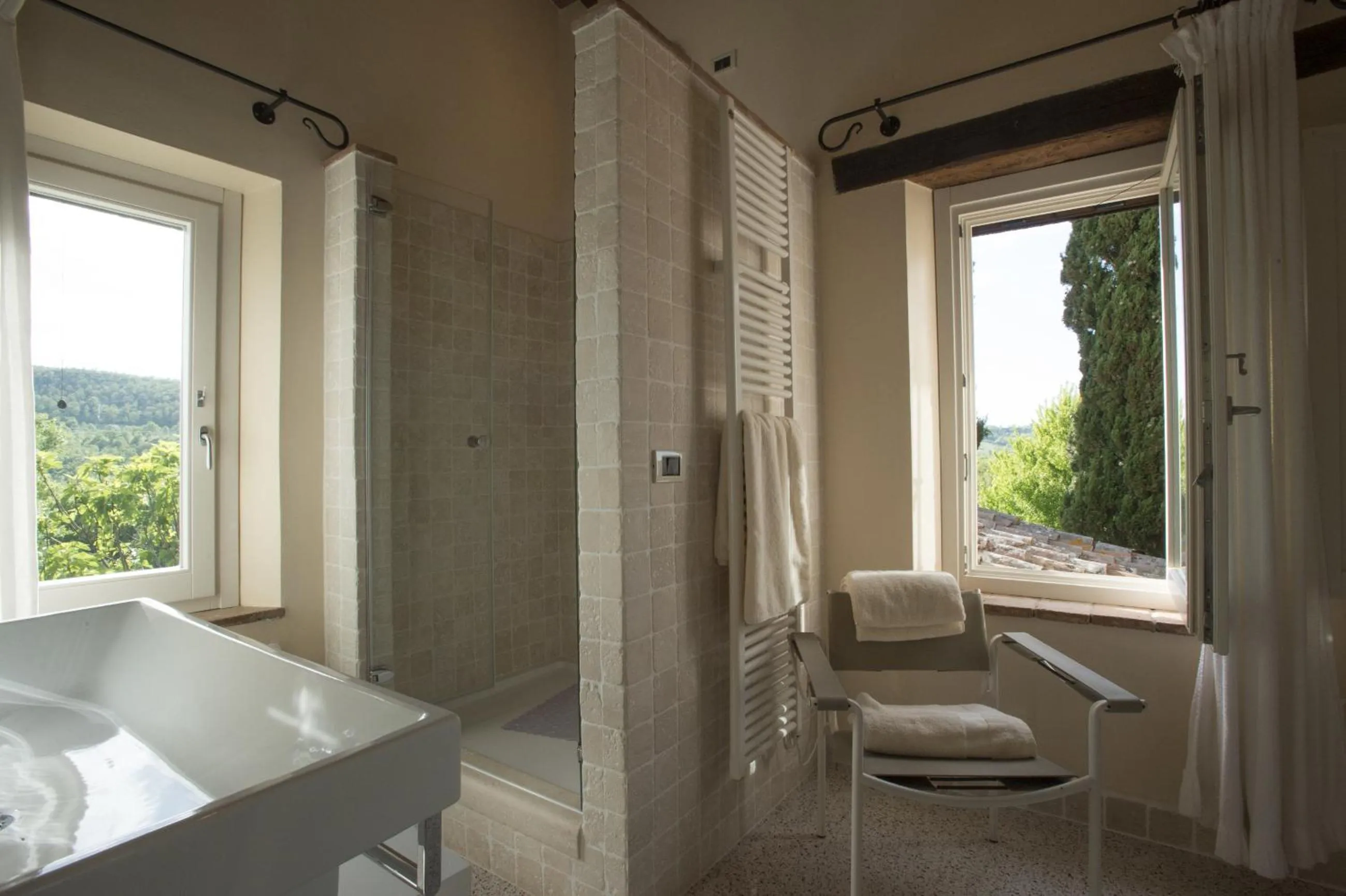 Bathroom in La Vittoria 10 – La Soglia della Val d’Orcia