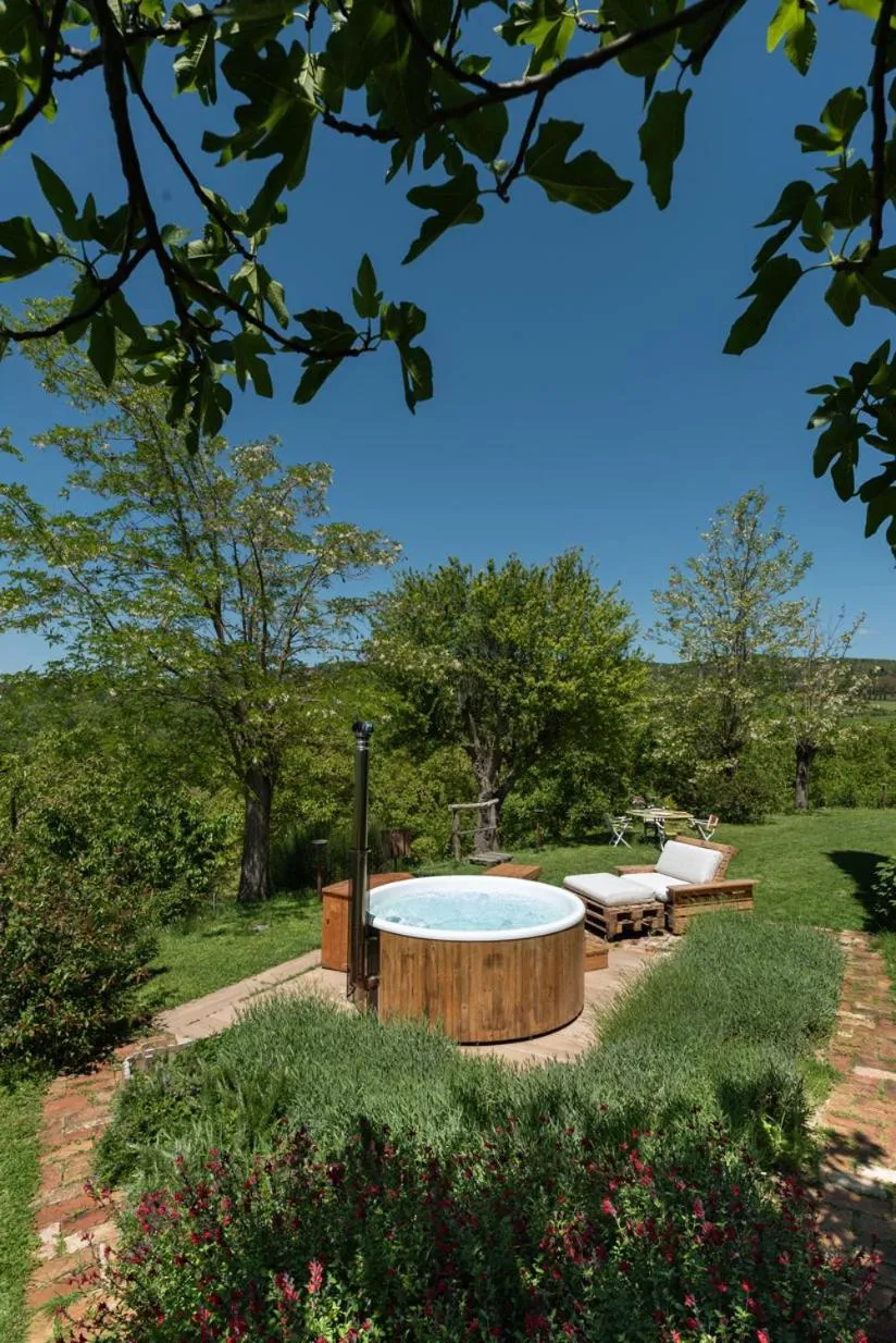 La Vittoria 10 – La Soglia della Val d’Orcia