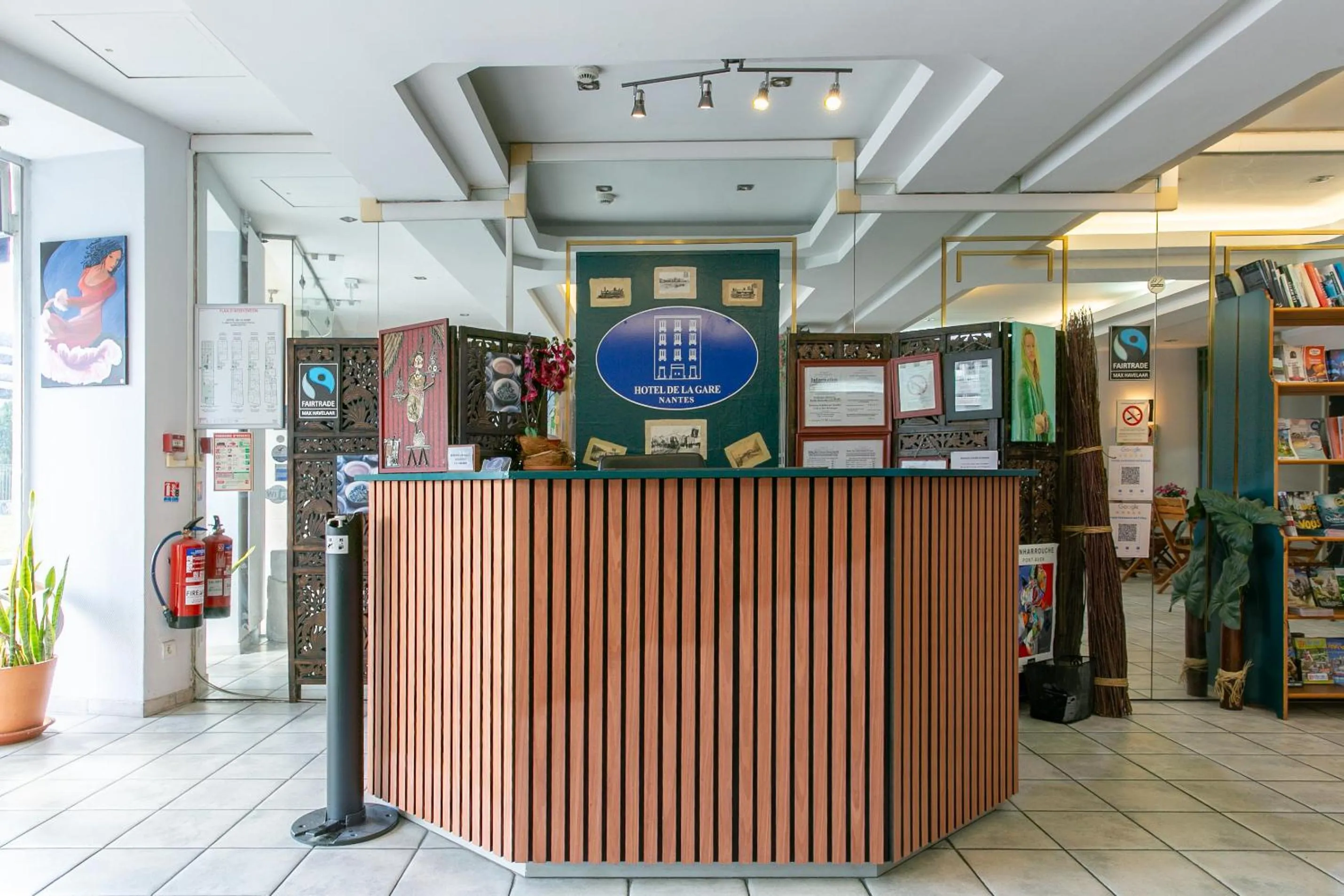 Property logo or sign in Hôtel De La Gare Nantes Station Hotel Nantes