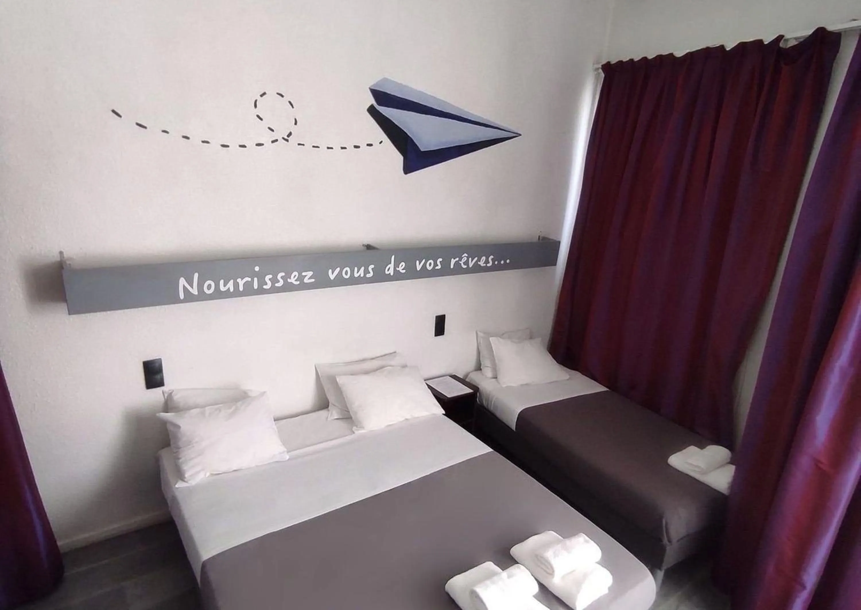 Bed in Hôtel De La Gare Nantes Station Hotel Nantes