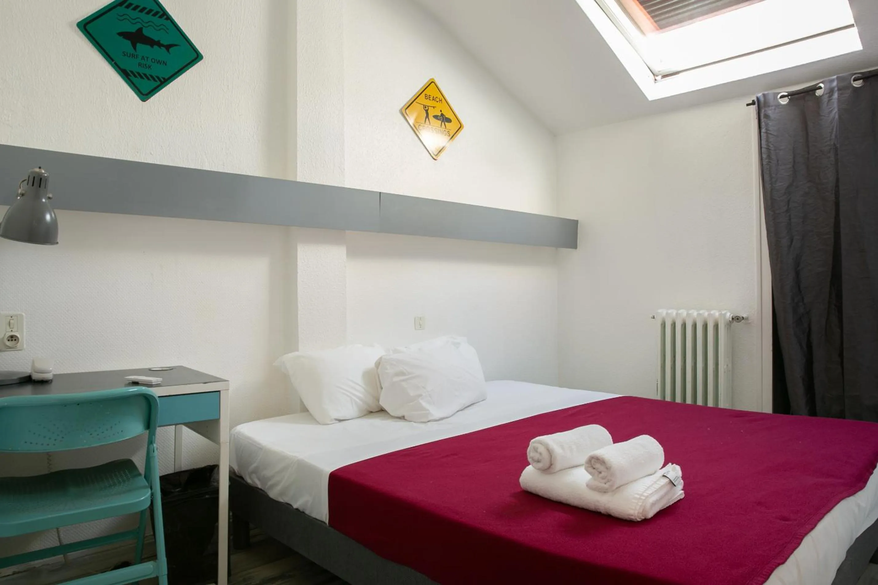 Bed in Hôtel De La Gare Nantes Station Hotel Nantes