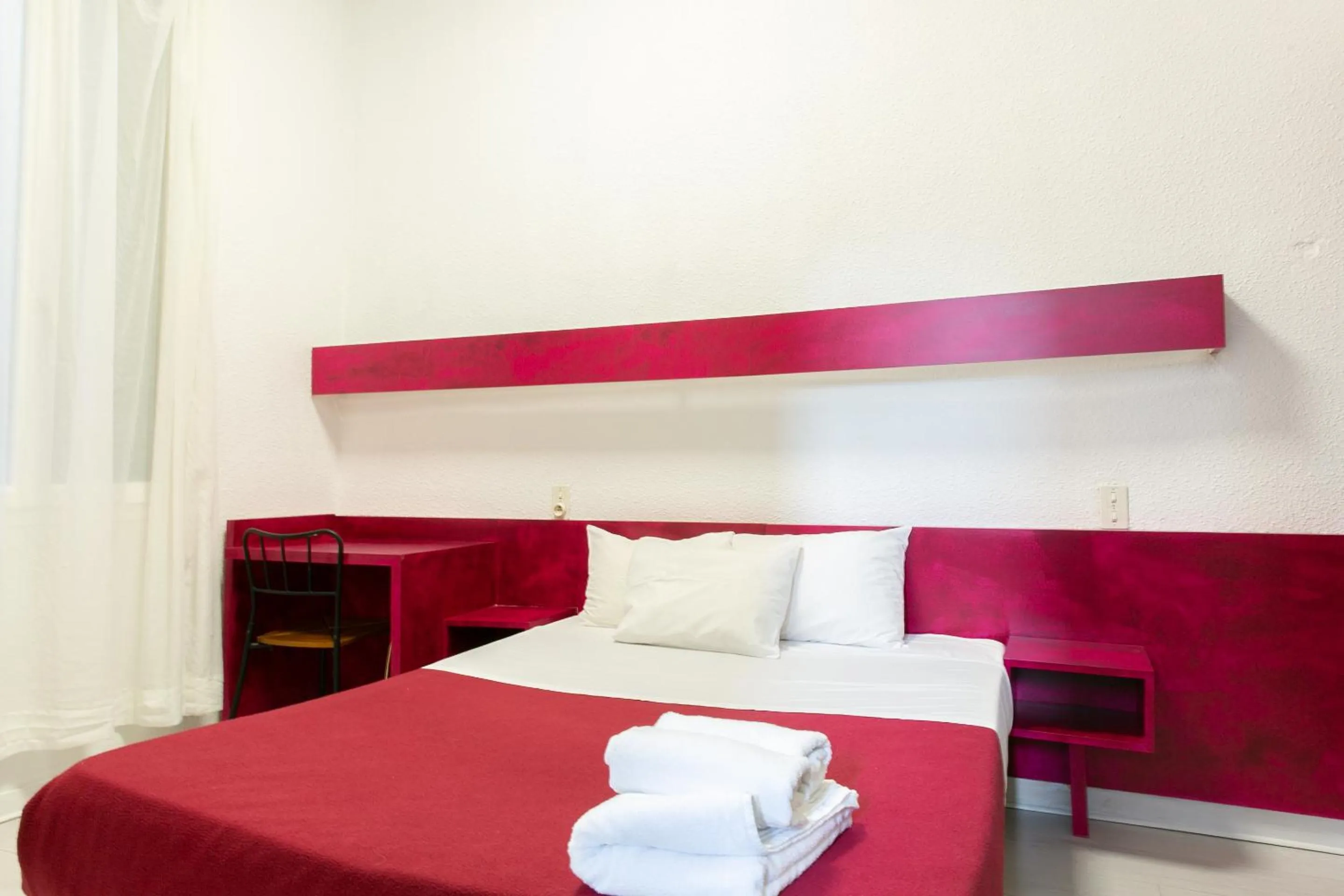 Bed in Hôtel De La Gare Nantes Station Hotel Nantes