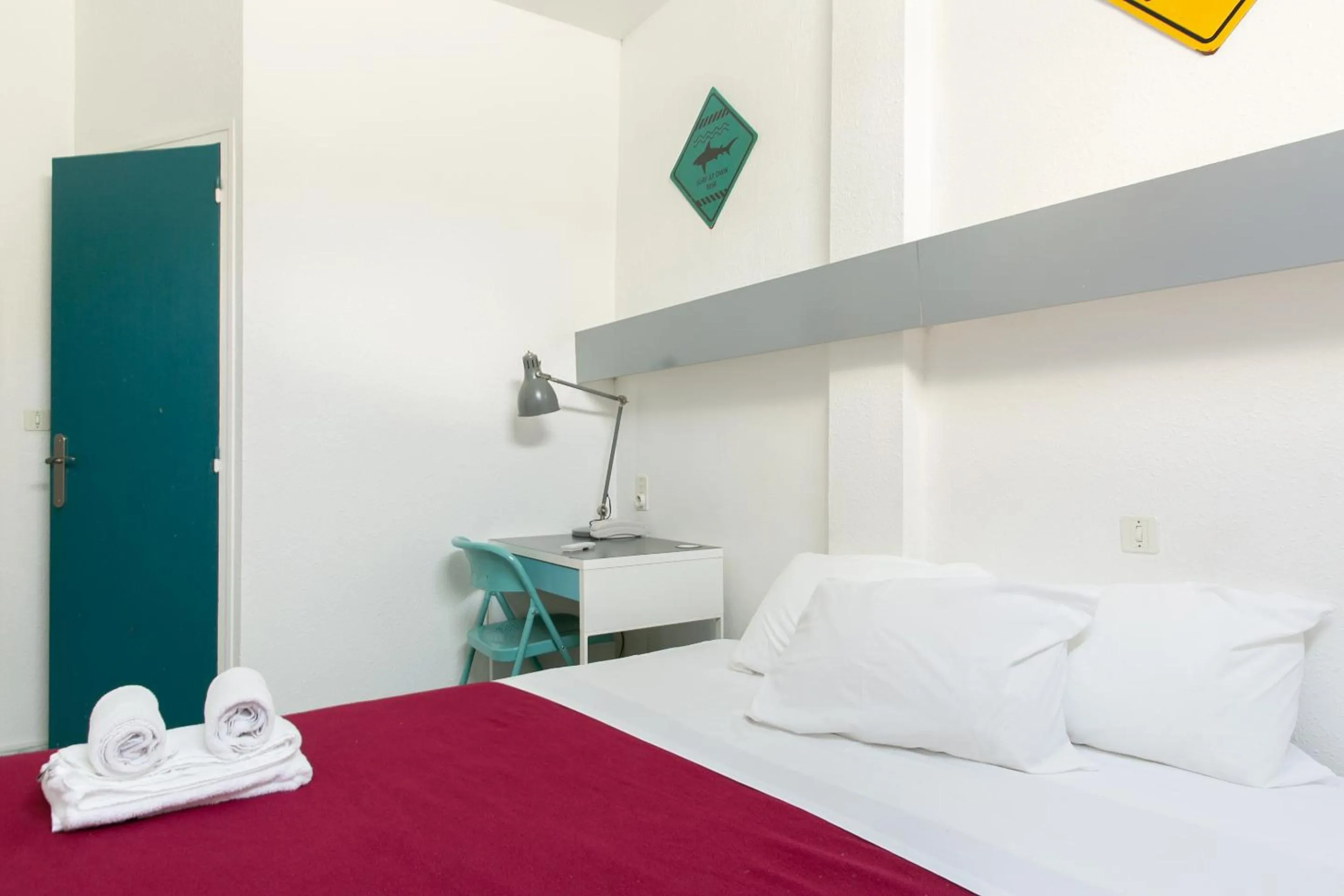 Bed in Hôtel De La Gare Nantes Station Hotel Nantes