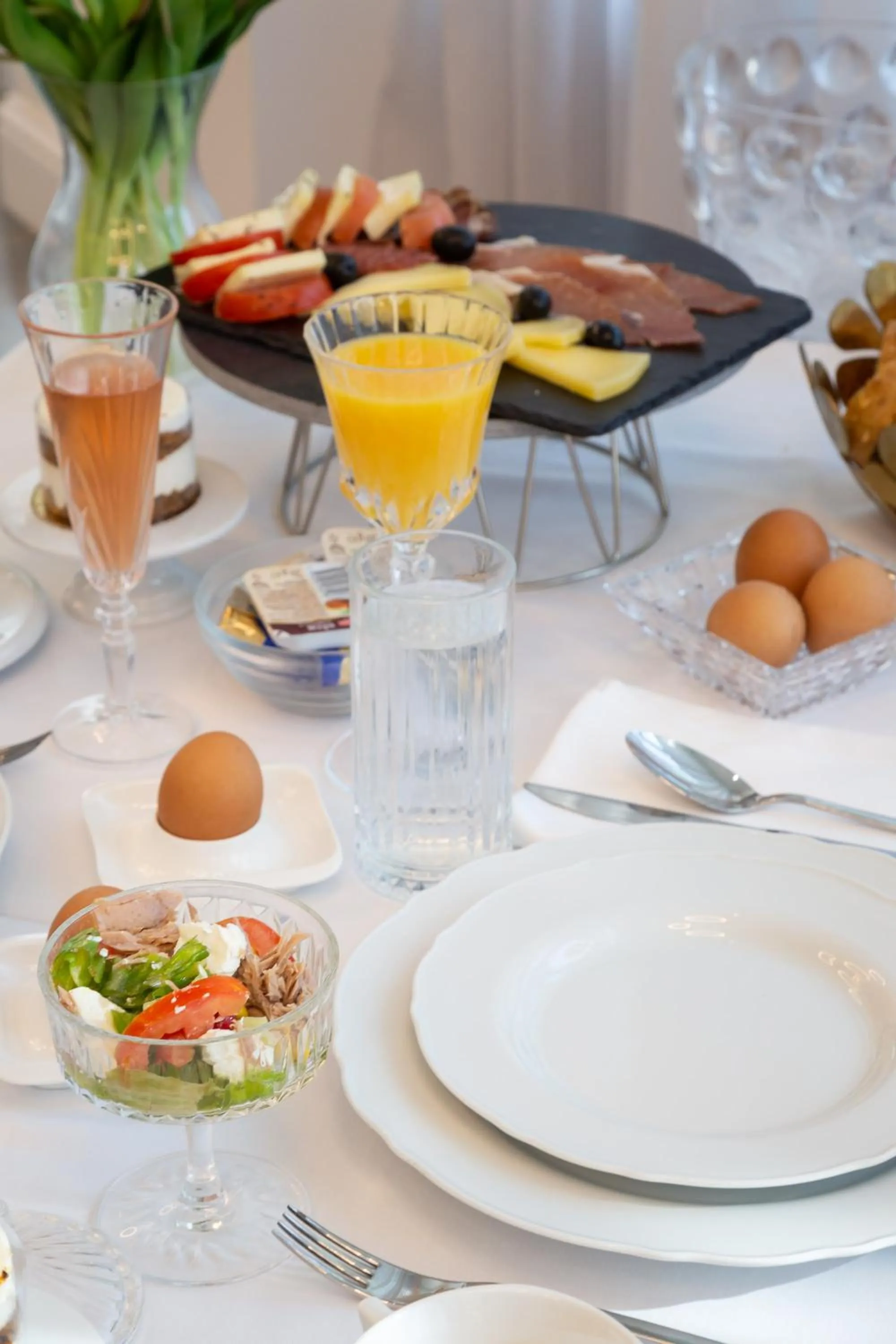 Food and drinks in Hotel Corner