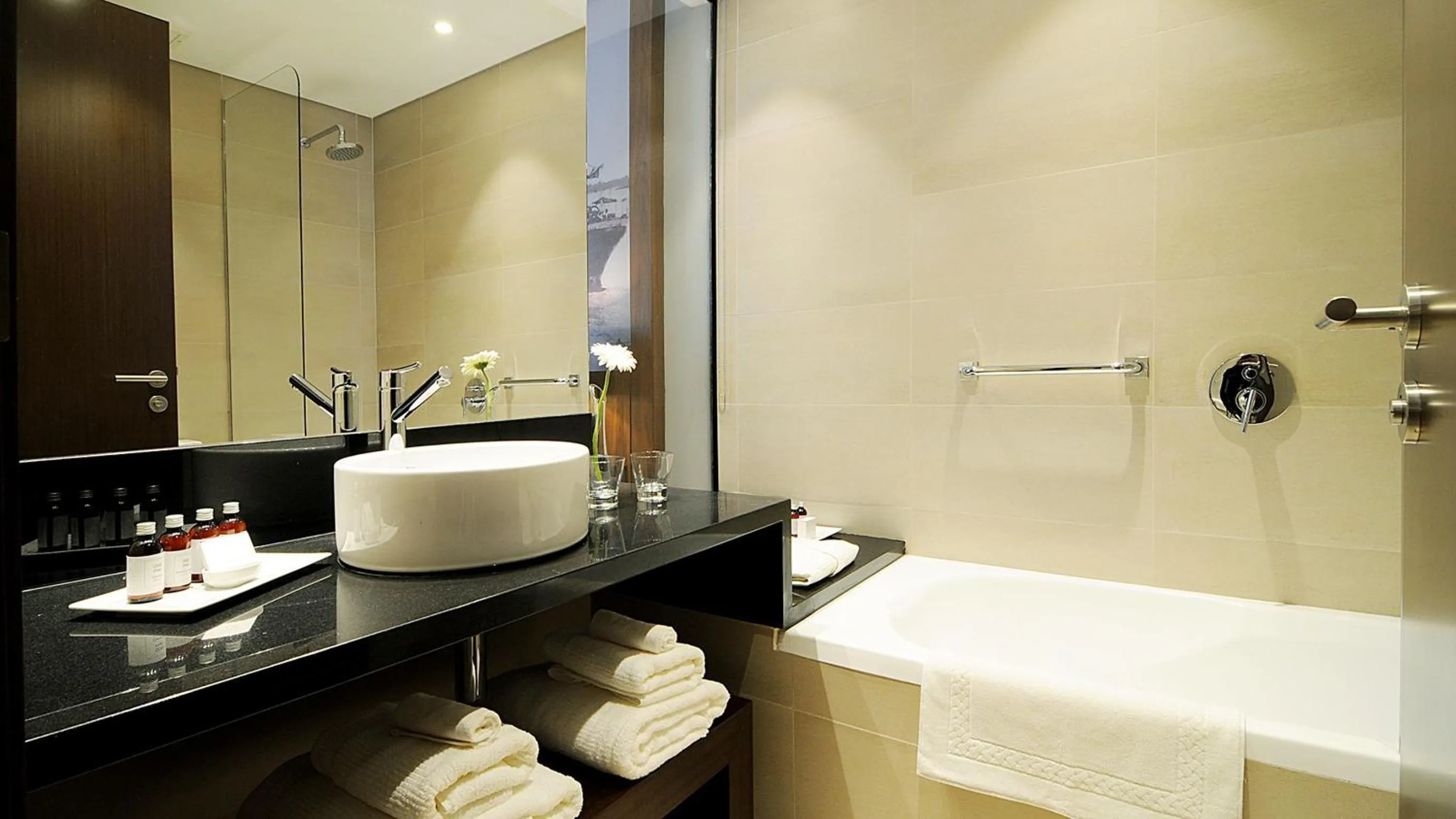 Bathroom in Puerto Norte Design Hotel