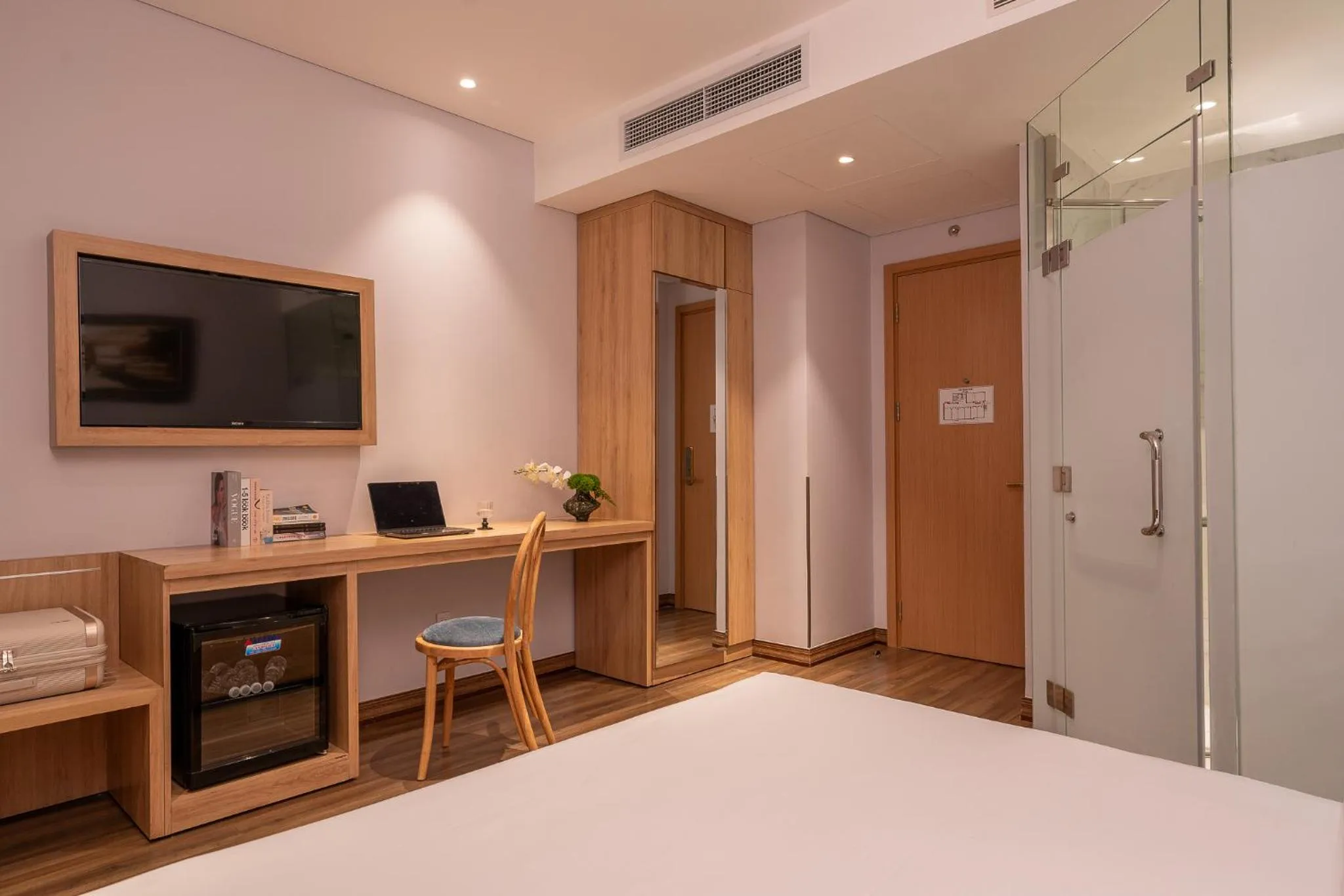 Shower, Bed in Adora Mira Riverside