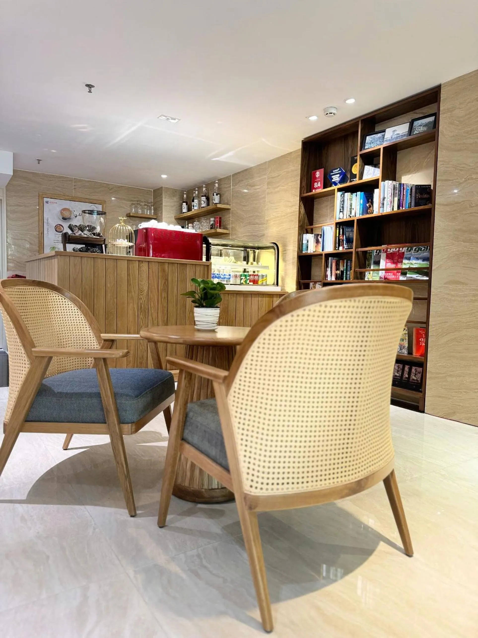 Lounge or bar in Adora Mira Riverside - Upgrading for your comfort