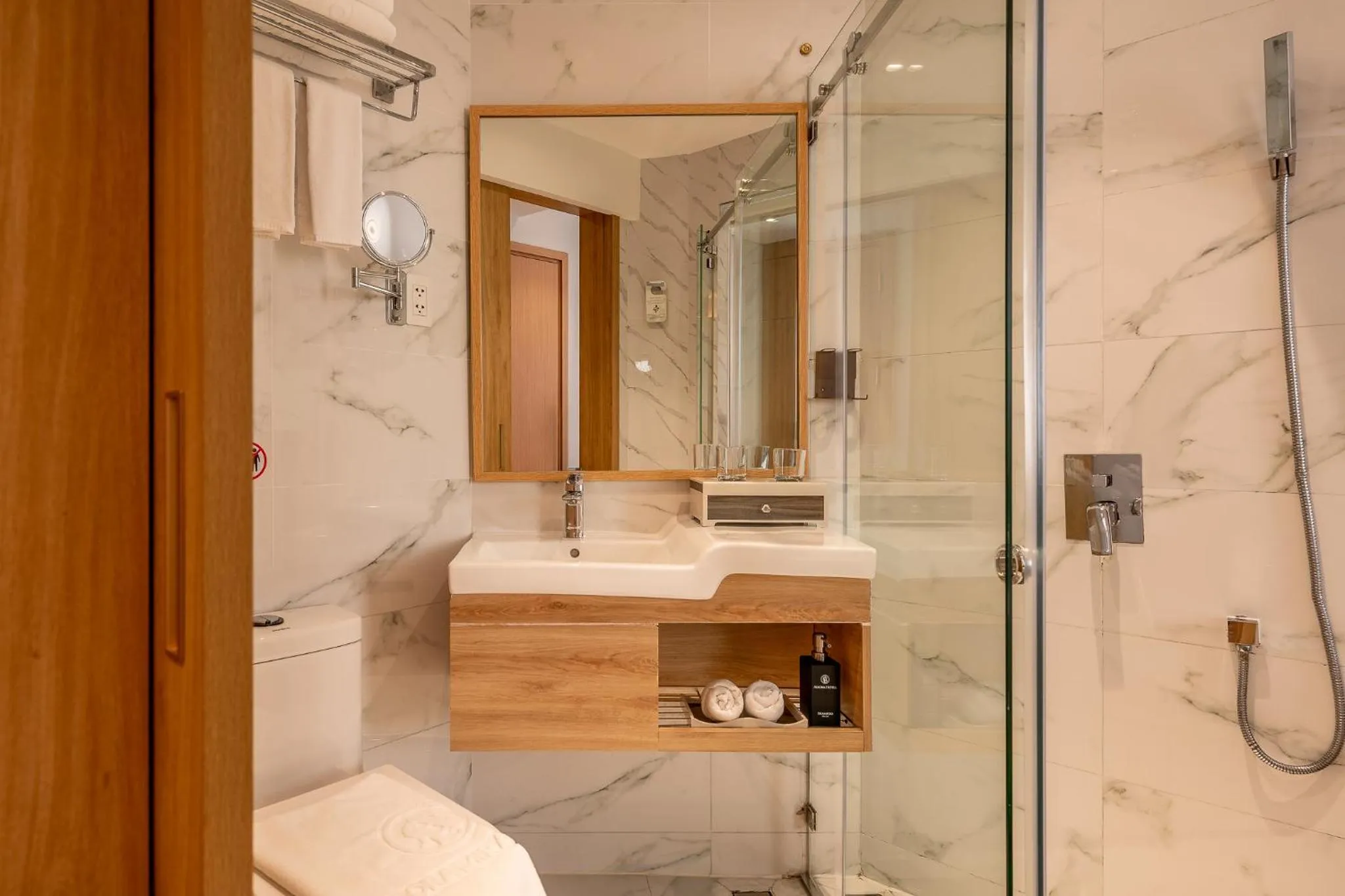 Shower in Adora Mira Riverside