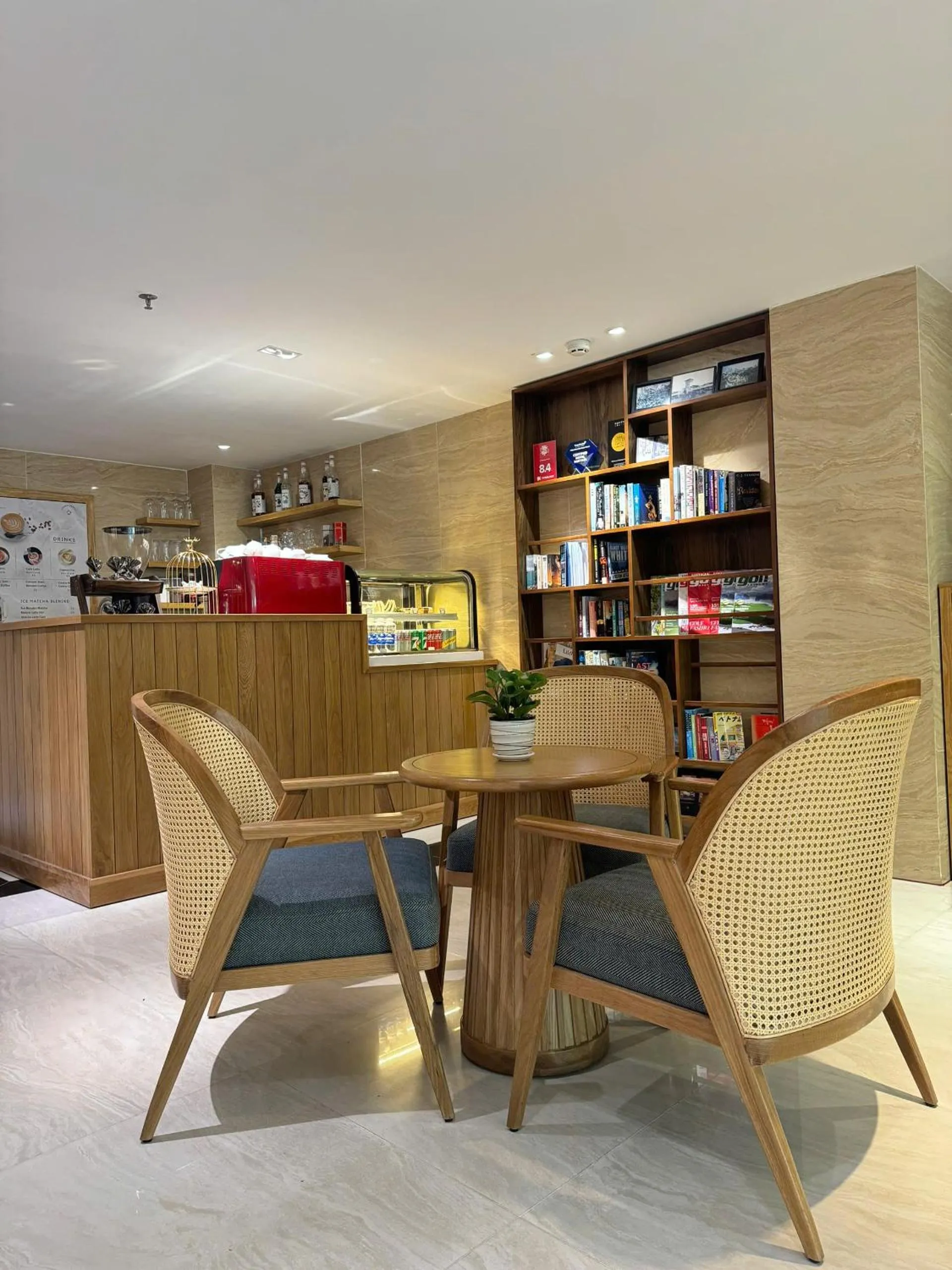 Lounge or bar in Adora Mira Riverside - Upgrading for your comfort