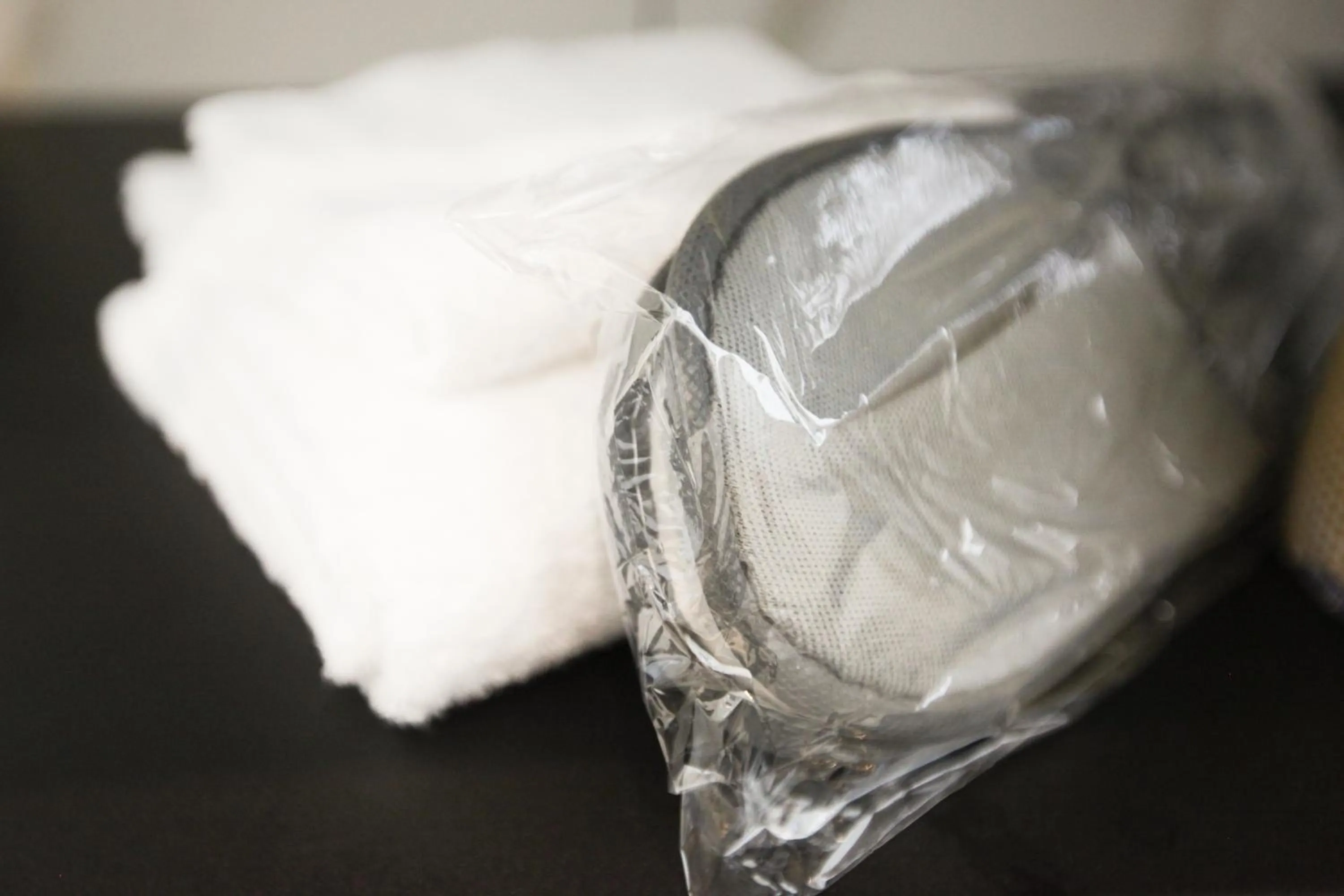 Bathroom, Bed in The FLOOR