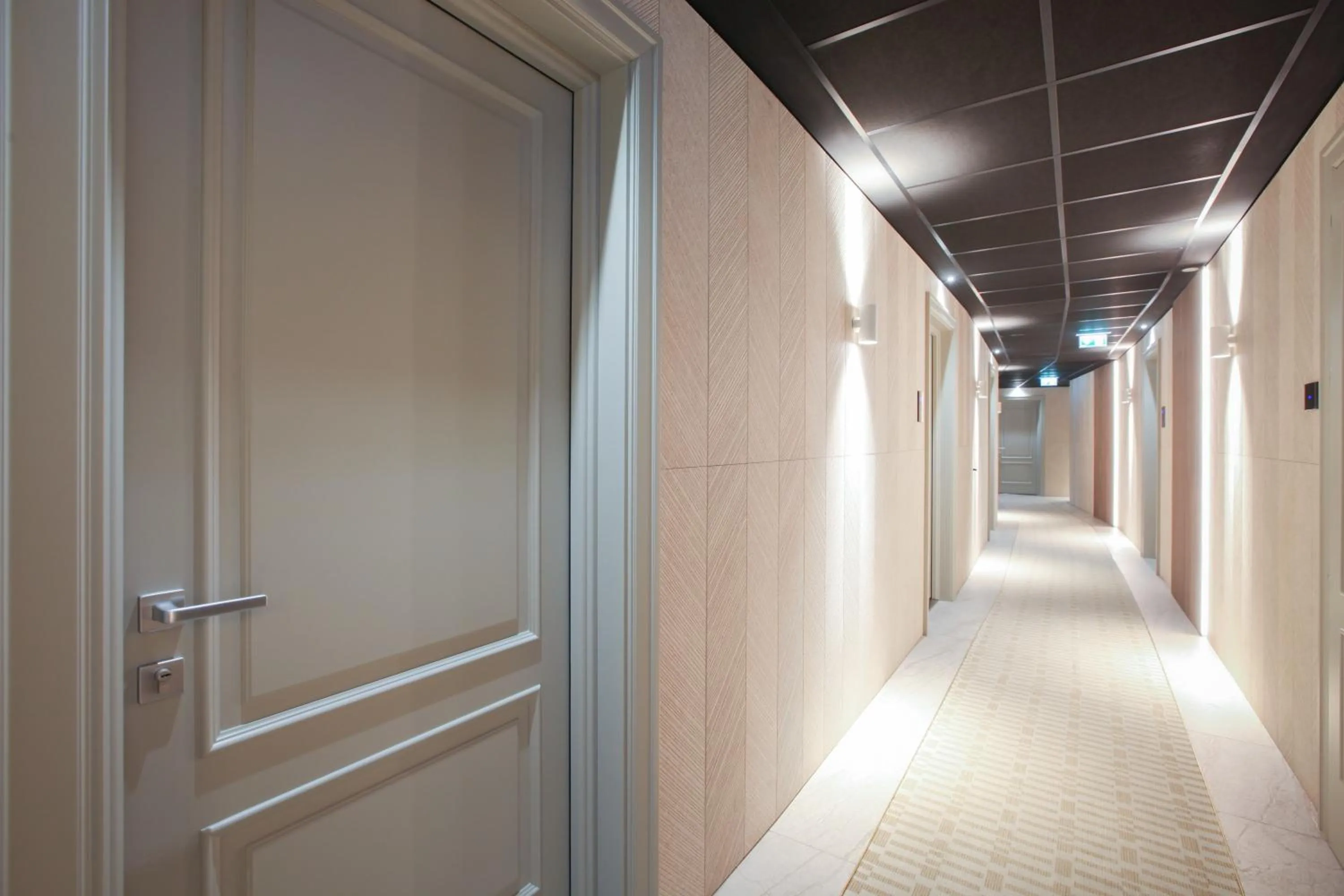 Bedroom in The FLOOR