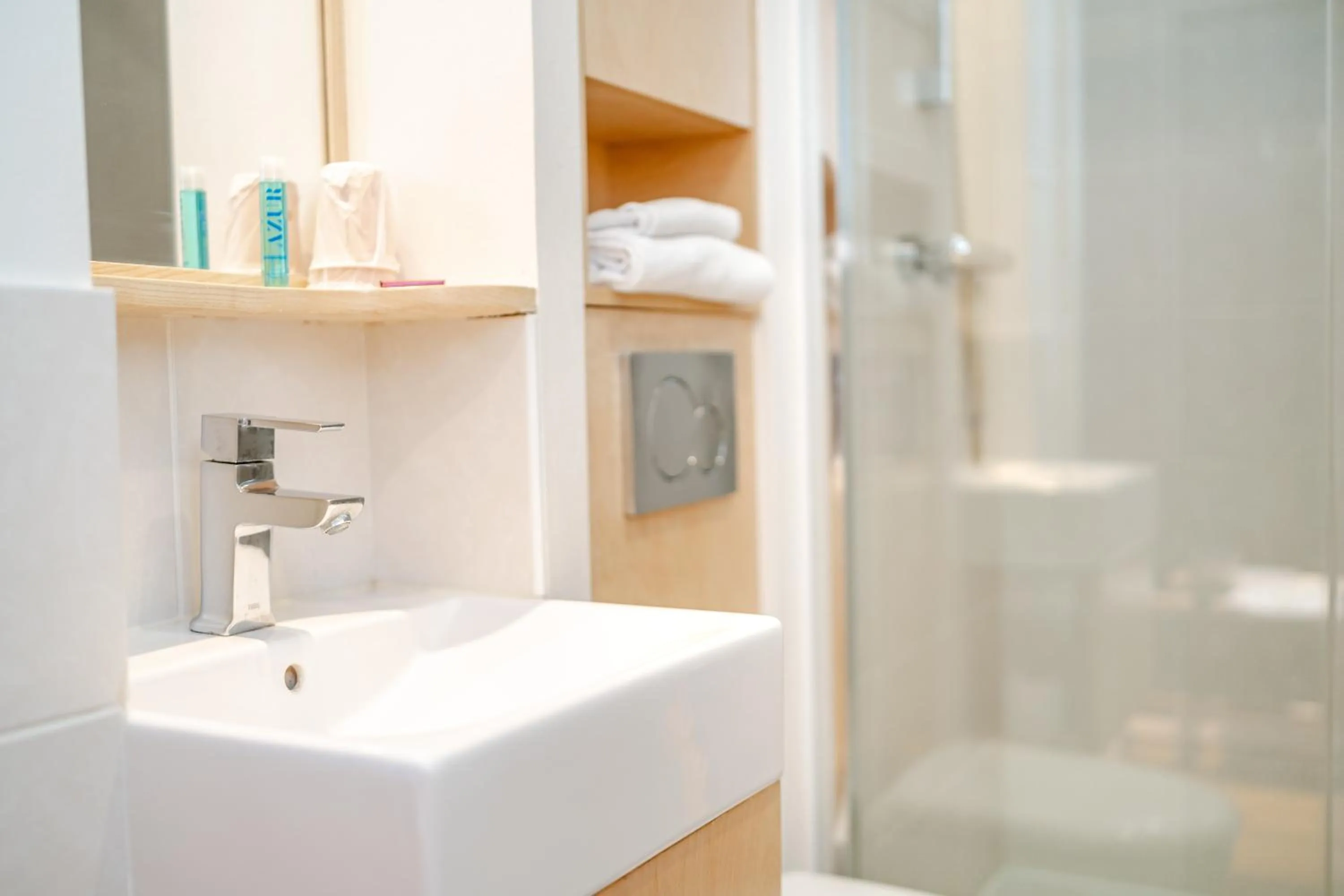 Bathroom in Village Vacances 3* Ternélia Les Résidences d'Armor