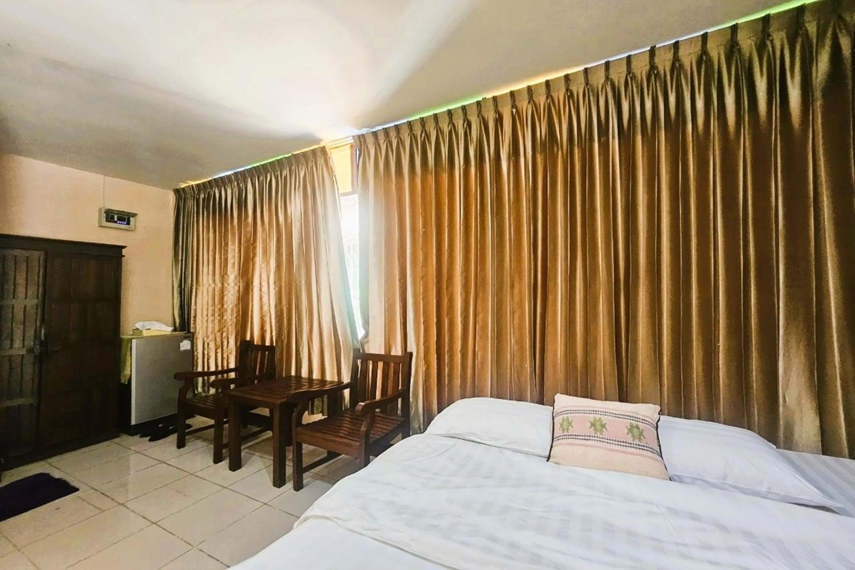 Bedroom, Bed in Thai Gallery Baantawai