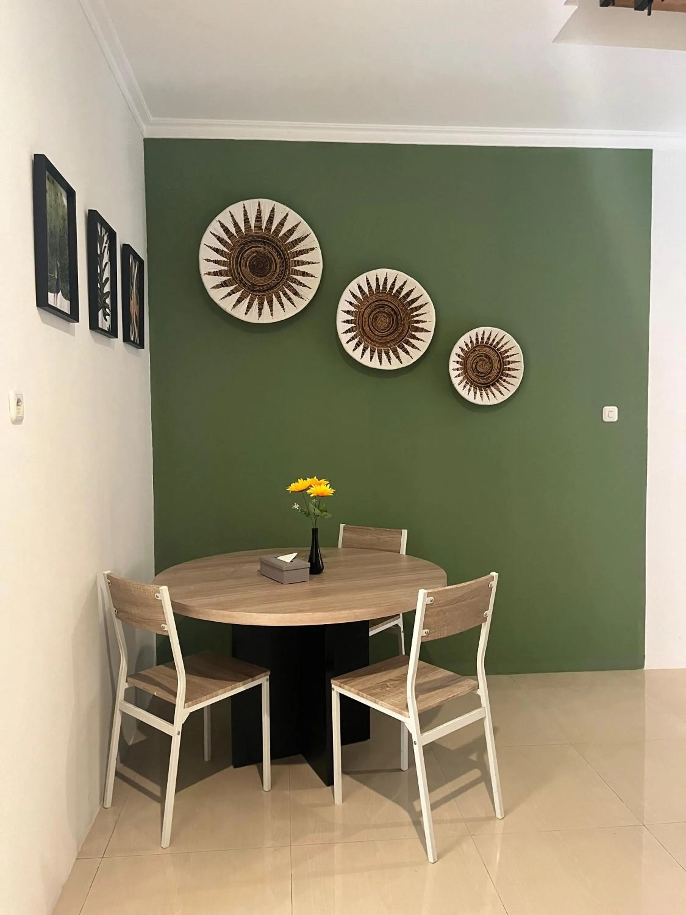 Kitchen or kitchenette in Sampai Town Hotel