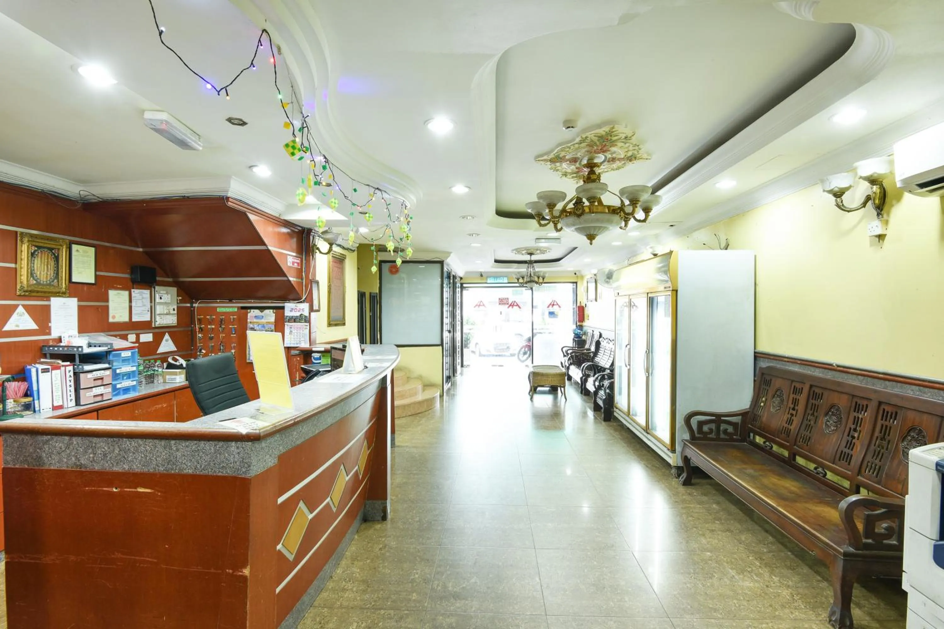 Lobby or reception in Hotel O Kota Bharu Near War Museum Formerly Azam Hotel