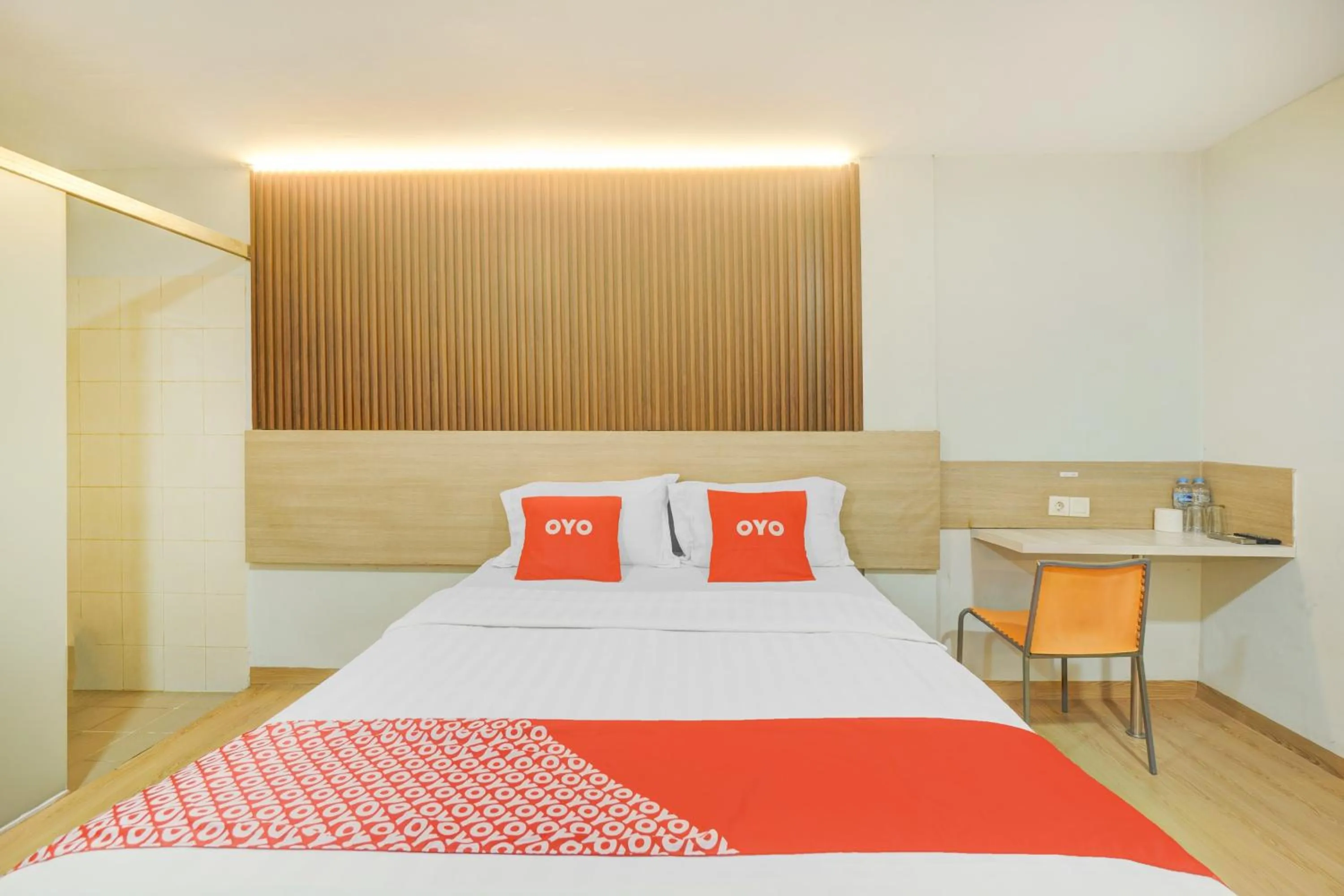 Bedroom, Bed in Hotel O Tanjung Duren Near Mall Citraland Formerly Suba Hotel