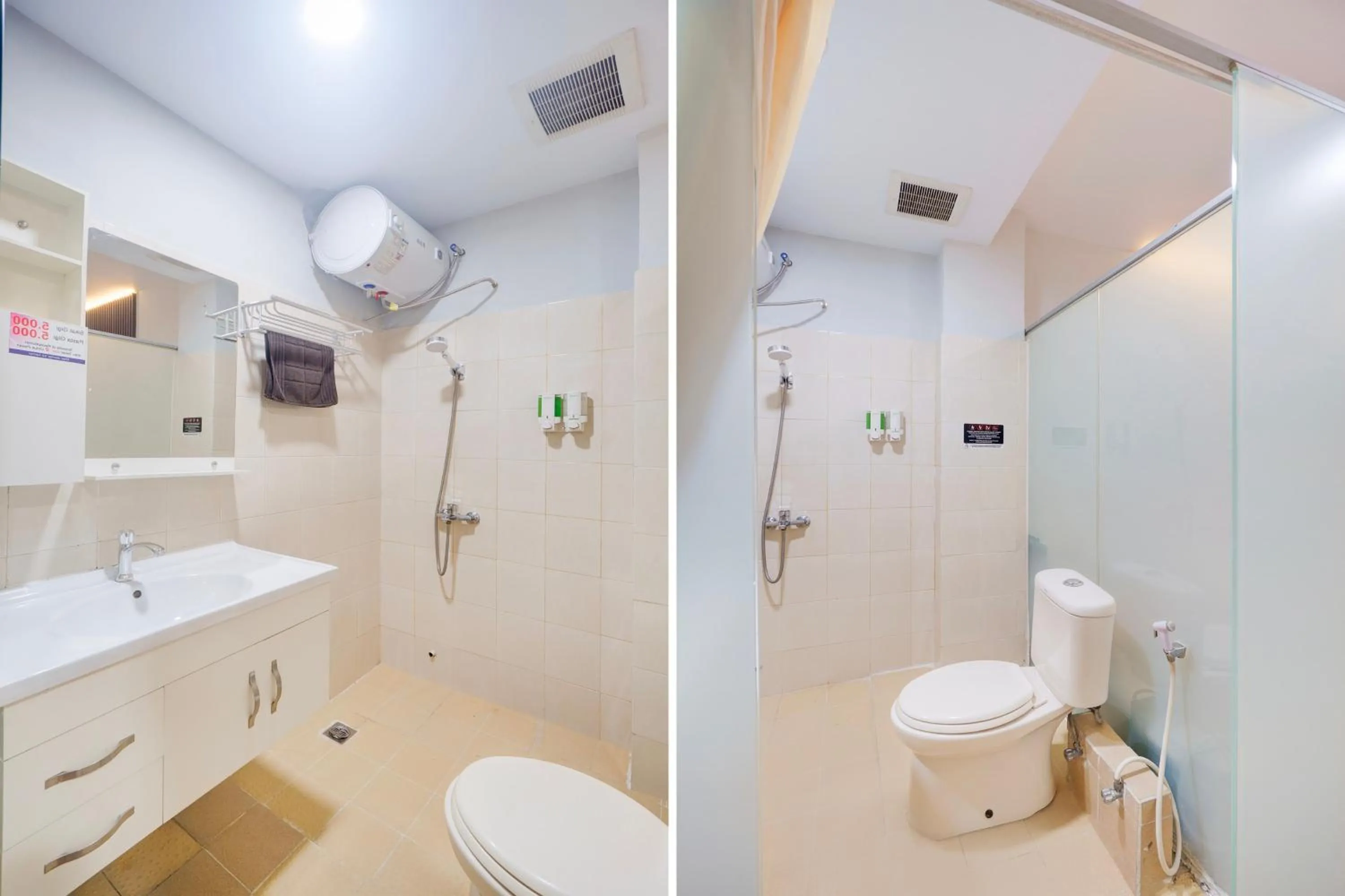 Bathroom in Hotel O Tanjung Duren Near Mall Citraland Formerly Suba Hotel