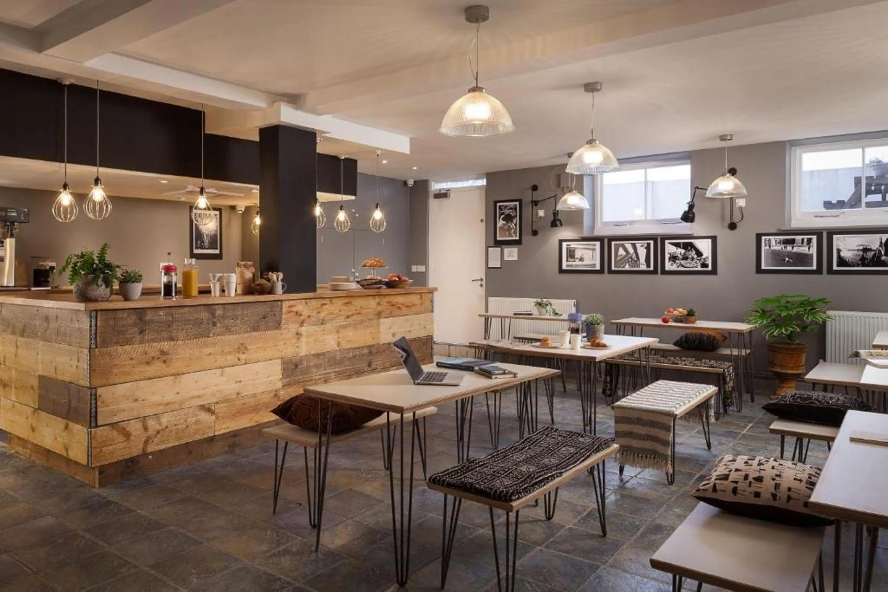 Restaurant/places to eat in Dancenter Southwark Near London Bridge