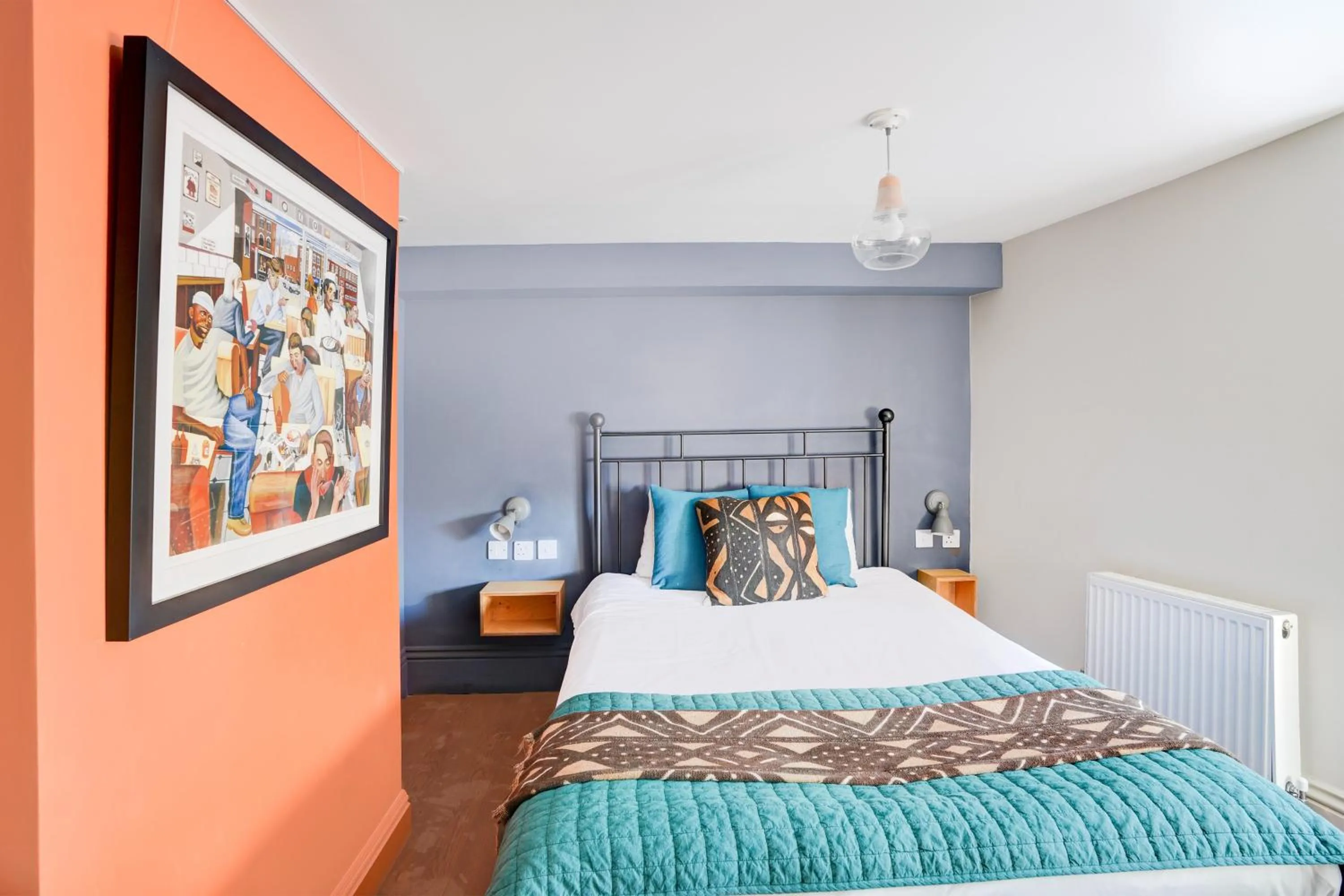 Bedroom, Bed in Dancenter Southwark Near London Bridge