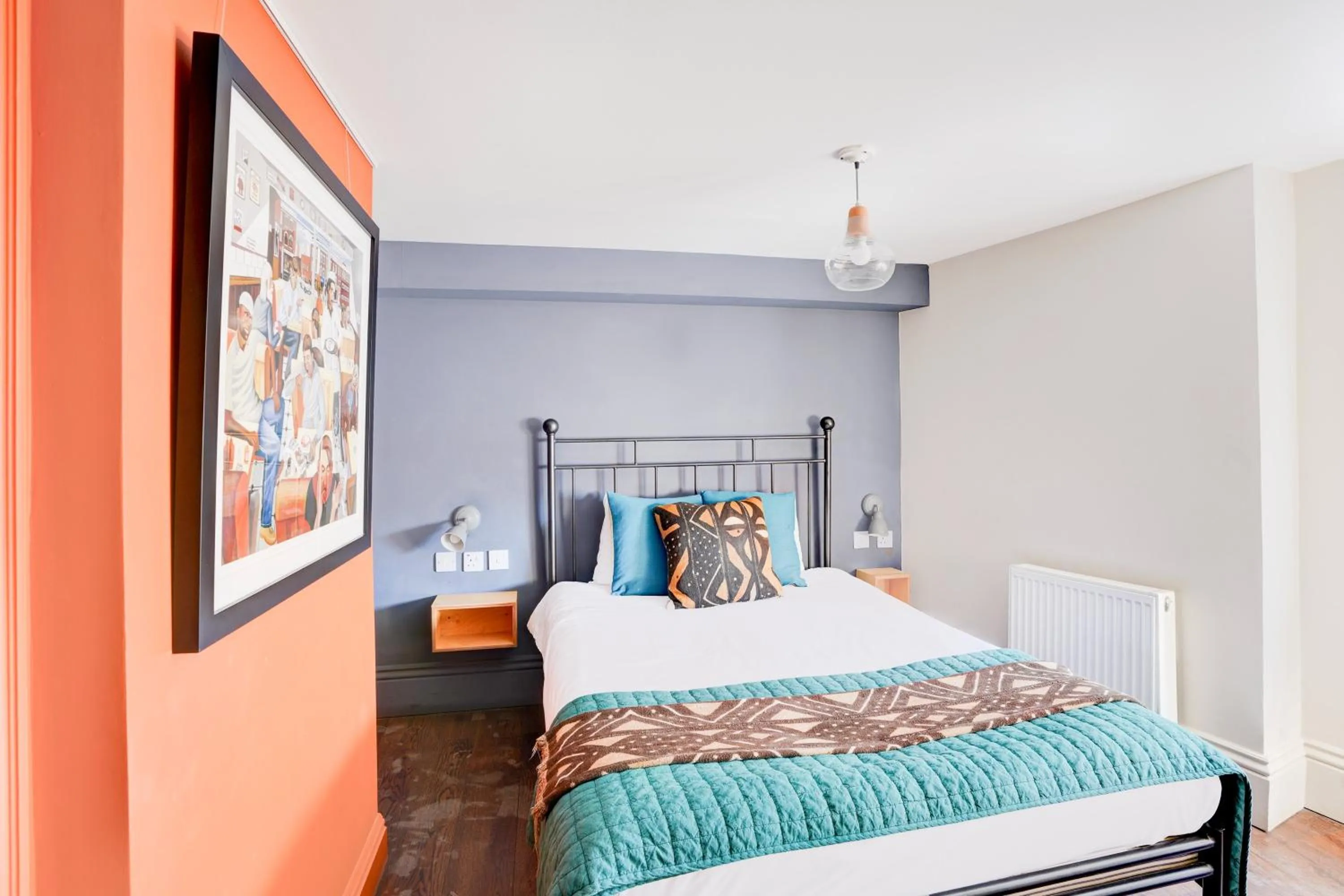 Bedroom, Bed in Dancenter Southwark Near London Bridge