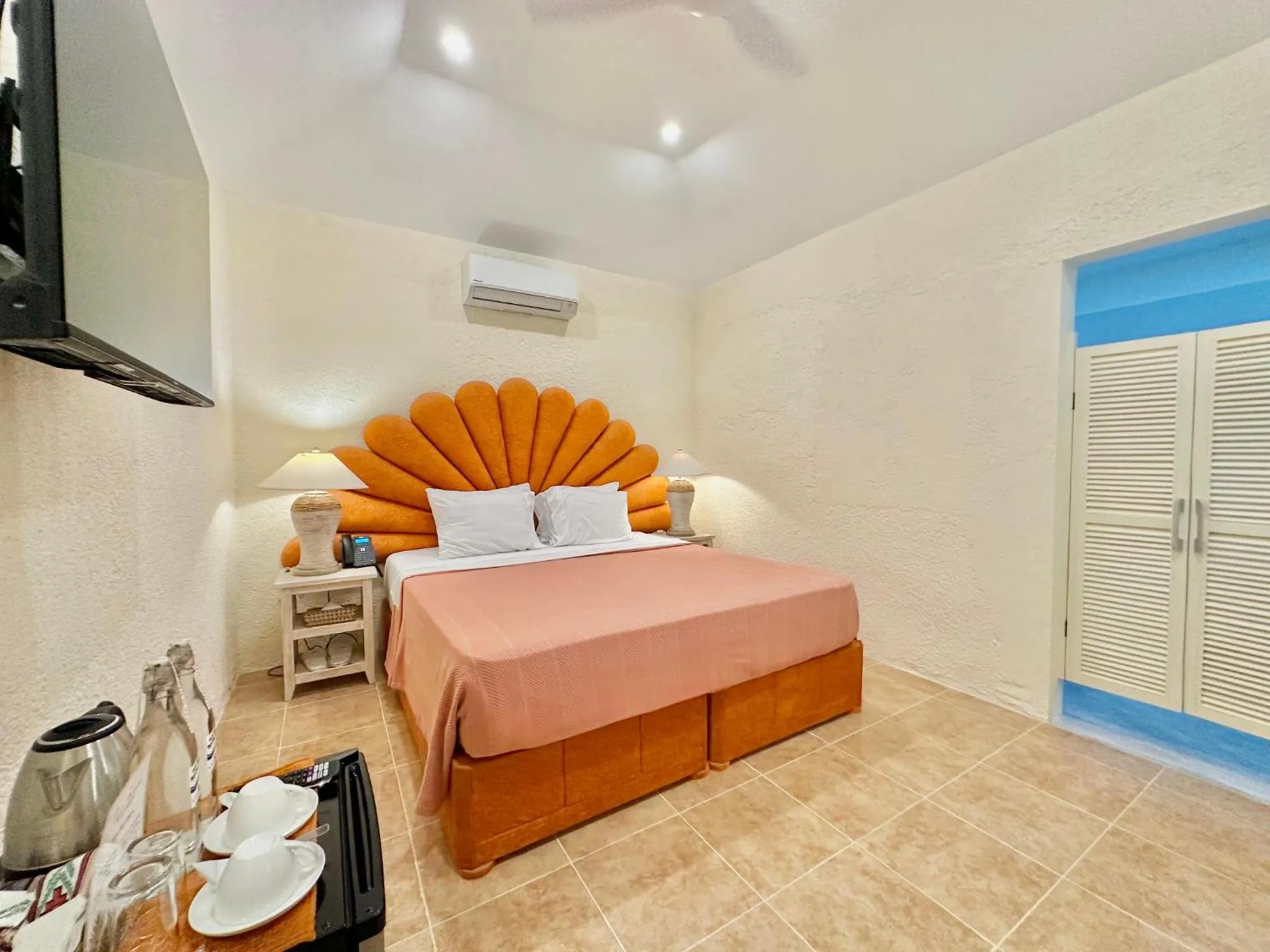 Bedroom, Bed in Coco Sunset Beach Resort