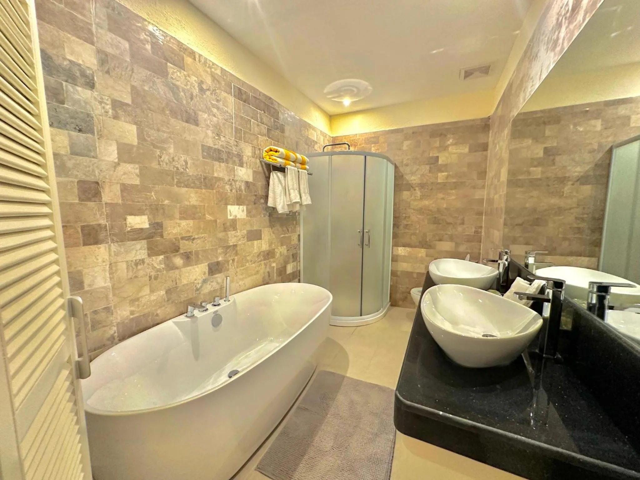 Bath in Coco Sunset Beach Resort