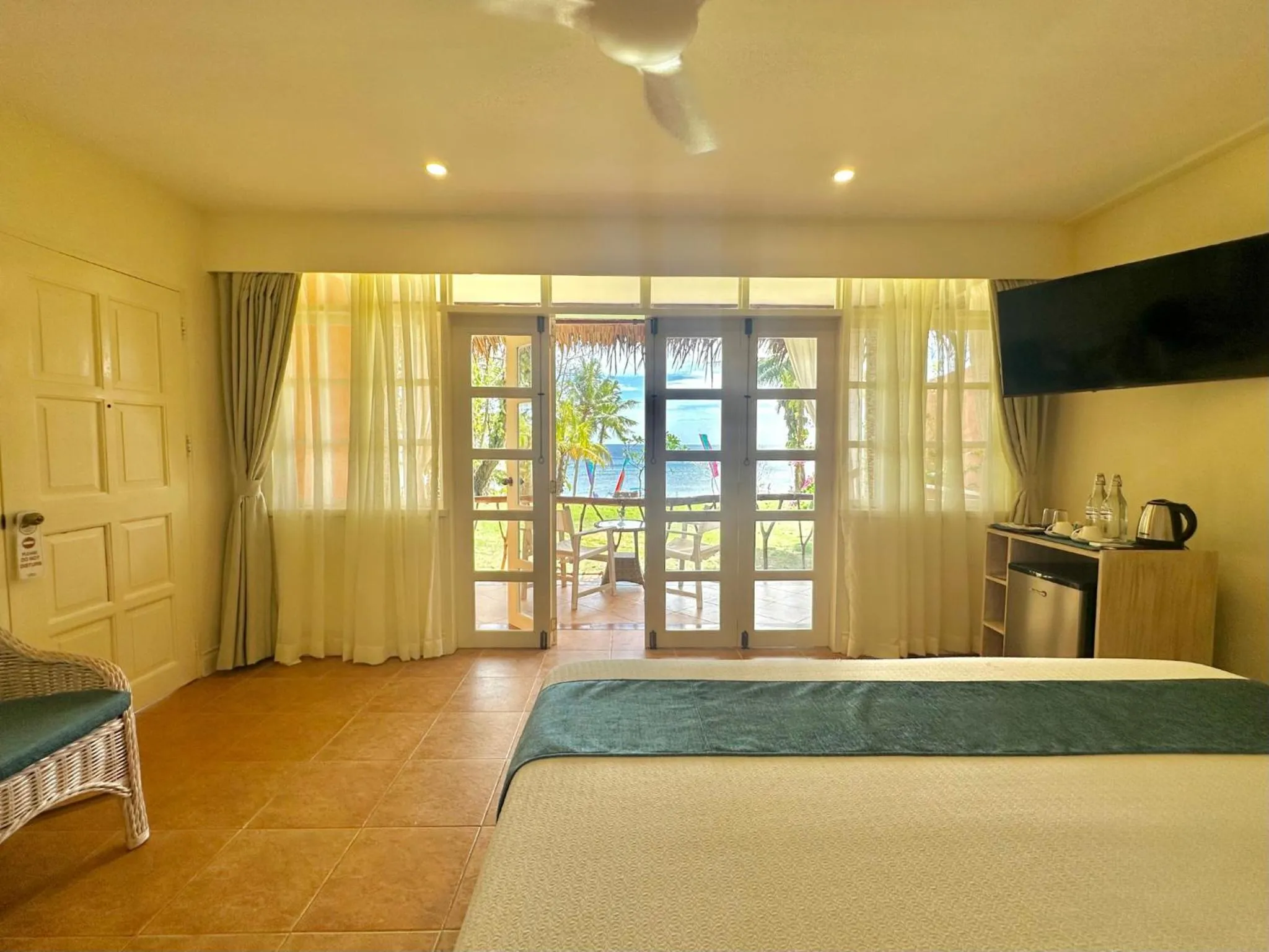 Bedroom, Bed in Coco Sunset Beach Resort