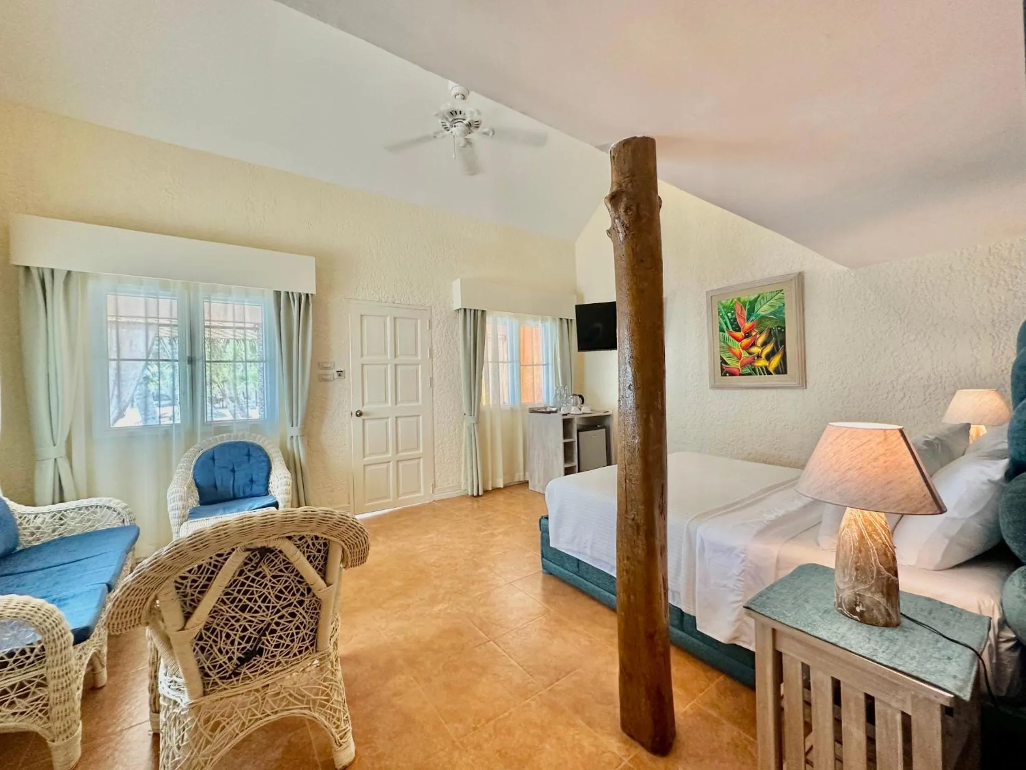 Living room in Coco Sunset Beach Resort