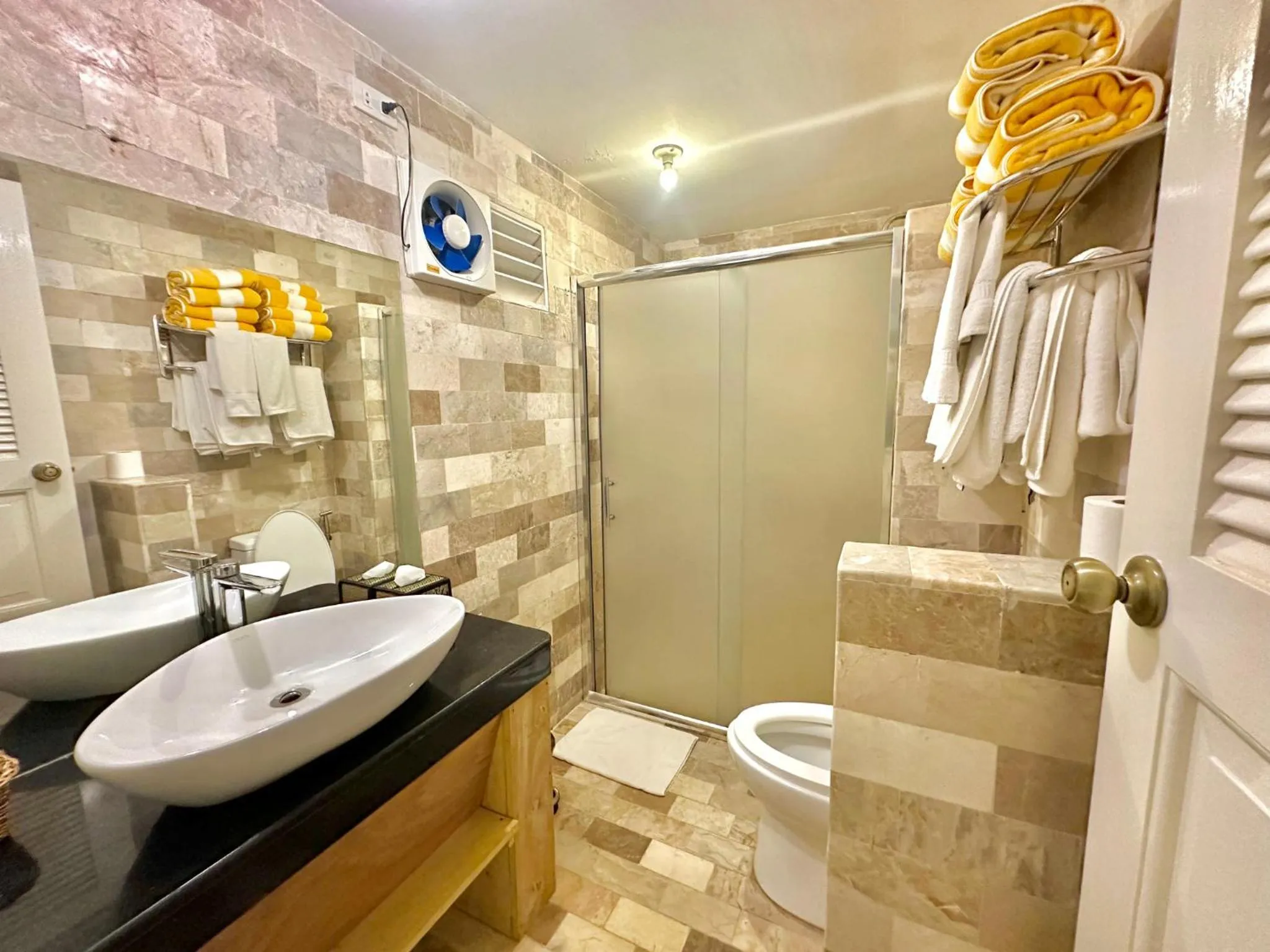 Bathroom in Coco Sunset Beach Resort