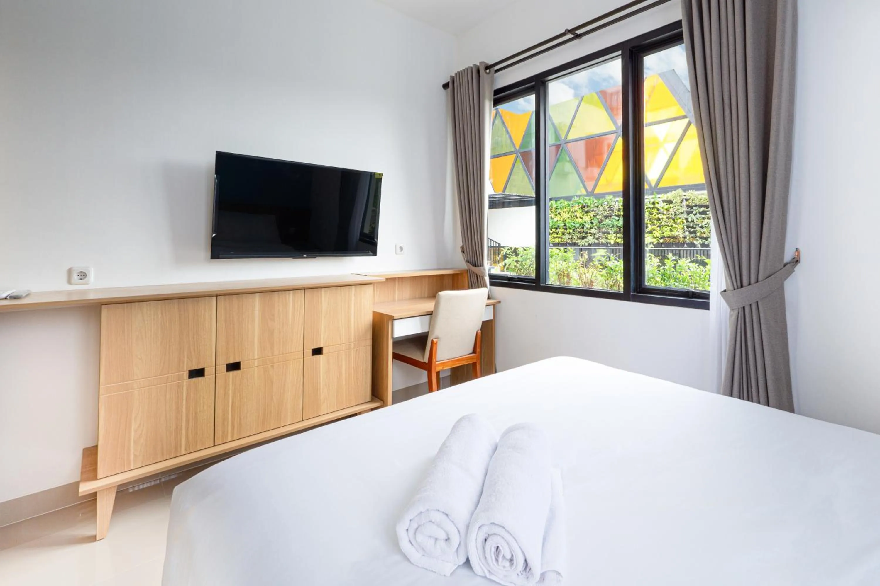 Bedroom, Bed in Svarnabumi Hotel