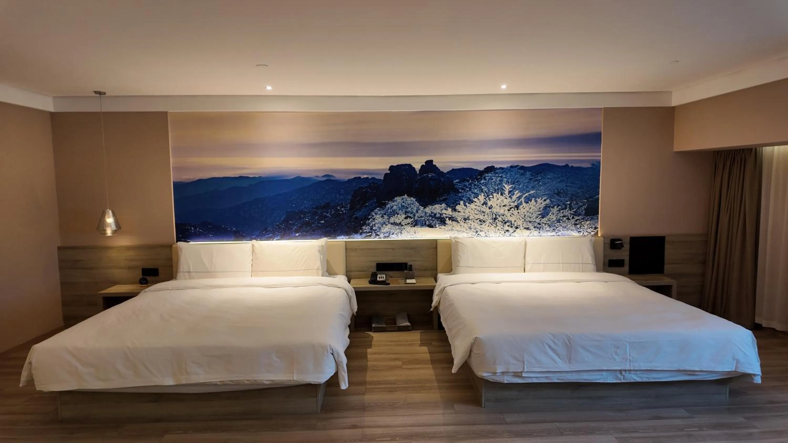 Property building, Bed in Atour Hotel Qingdao May Fourth Square Yunxiao Road